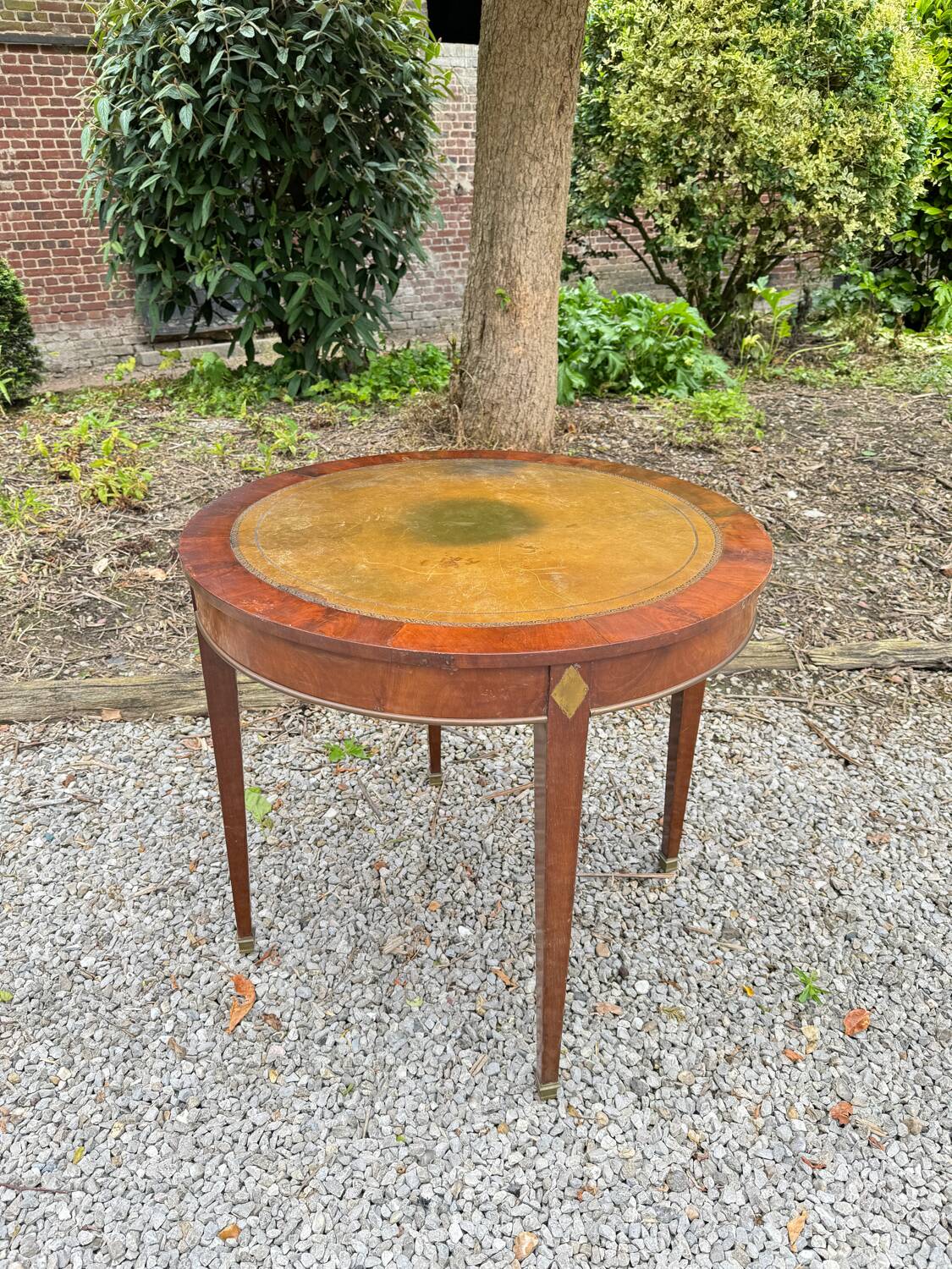 Living Room Table, Mahogany Pedestal Table, Directoire Period, 18th Century