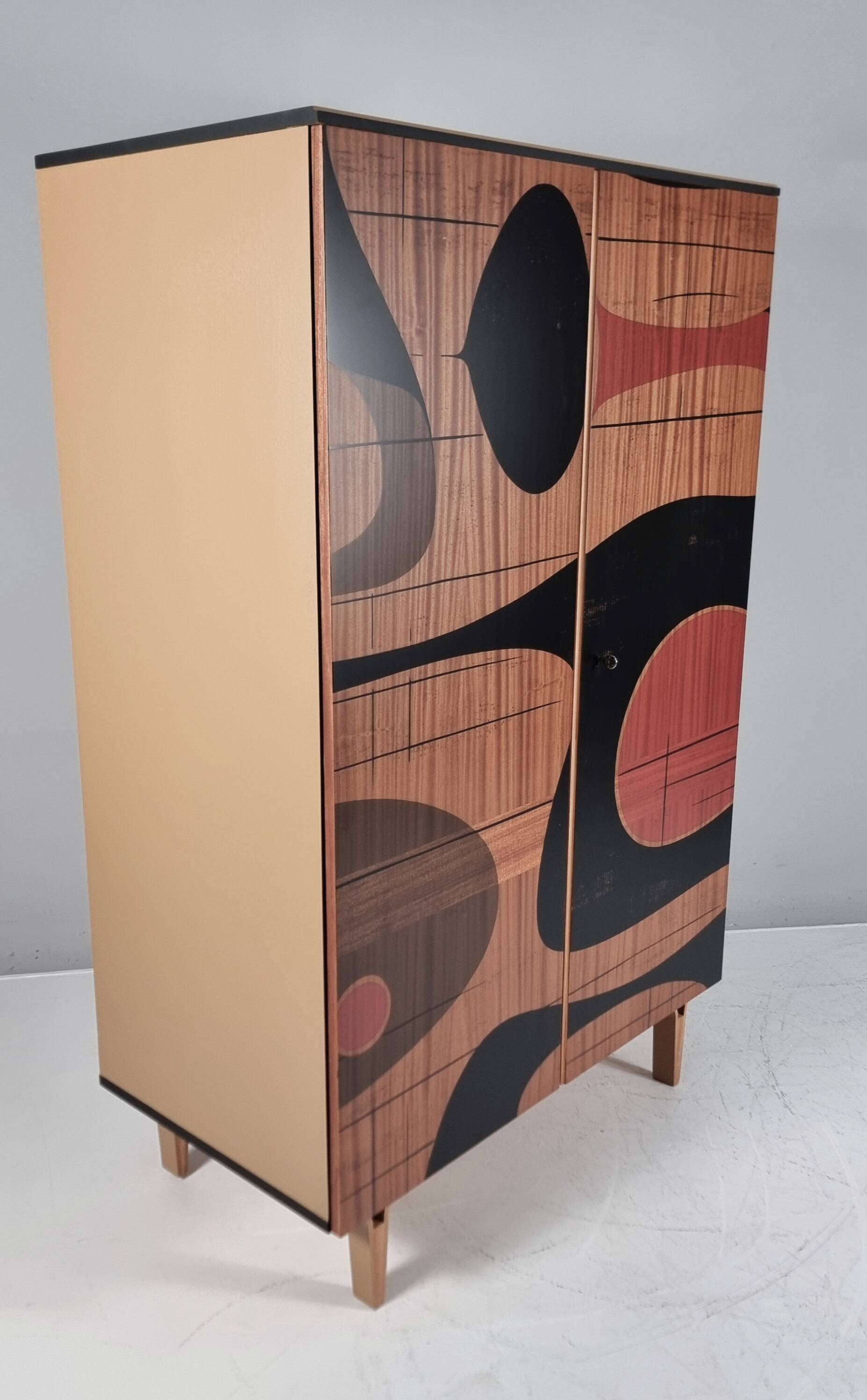Garde-robe vintage en frêne, années 1970