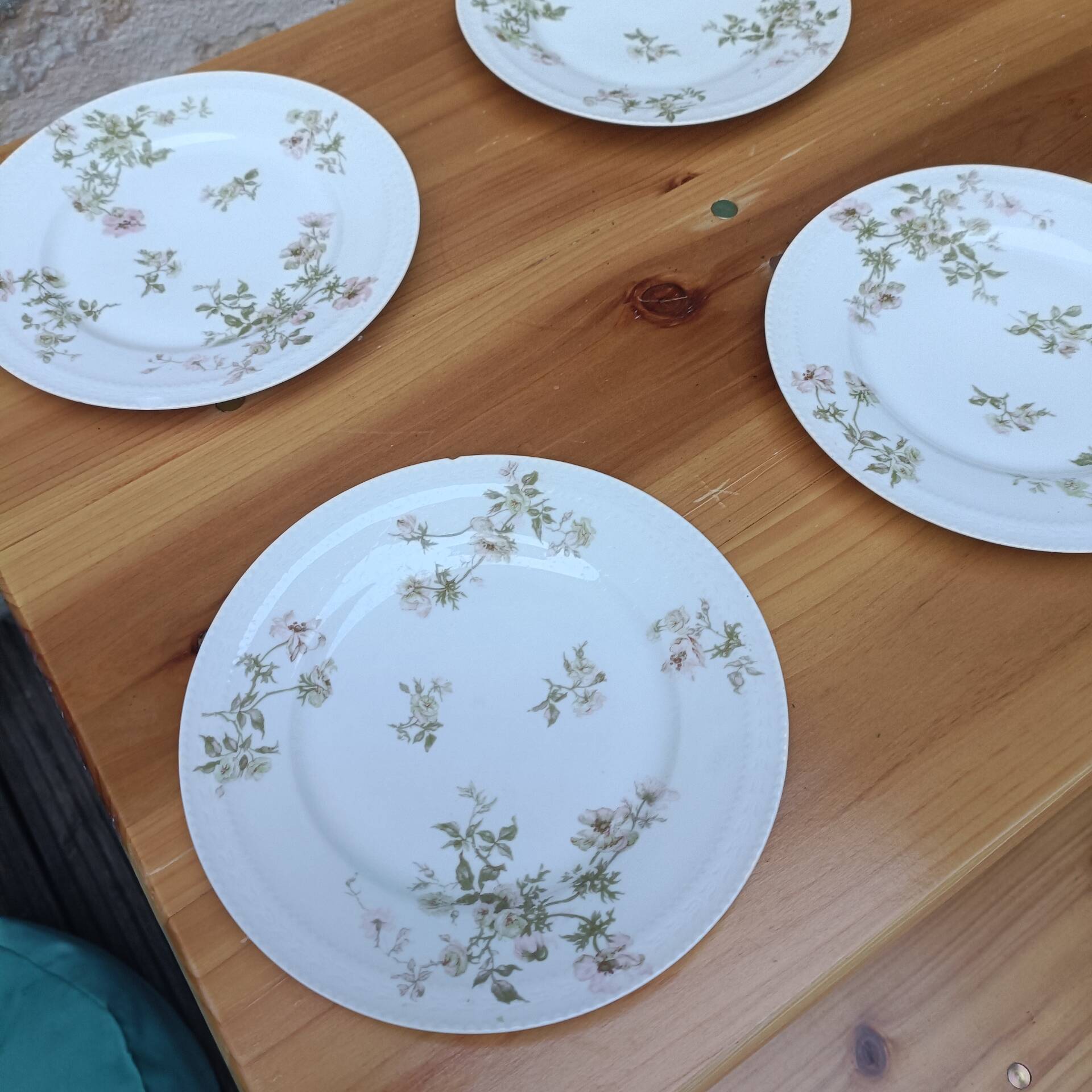Six dessert plates Haviland