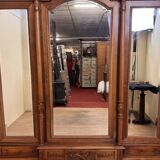 armoire style Louis XVI en noyer vers 1850