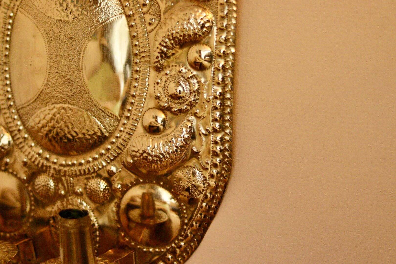 Grande applique murale suédoise en laiton du milieu du siècle