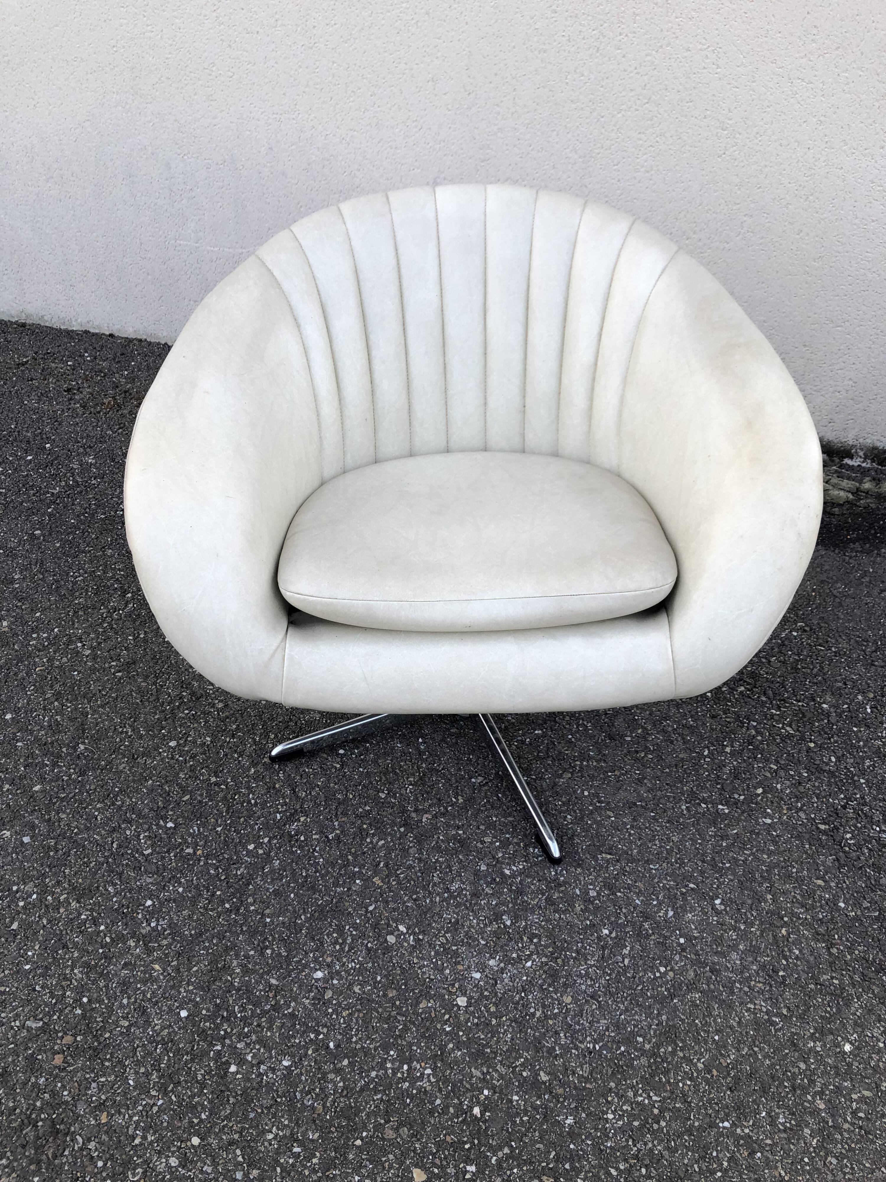 Vintage 70s white leatherette shell armchair
