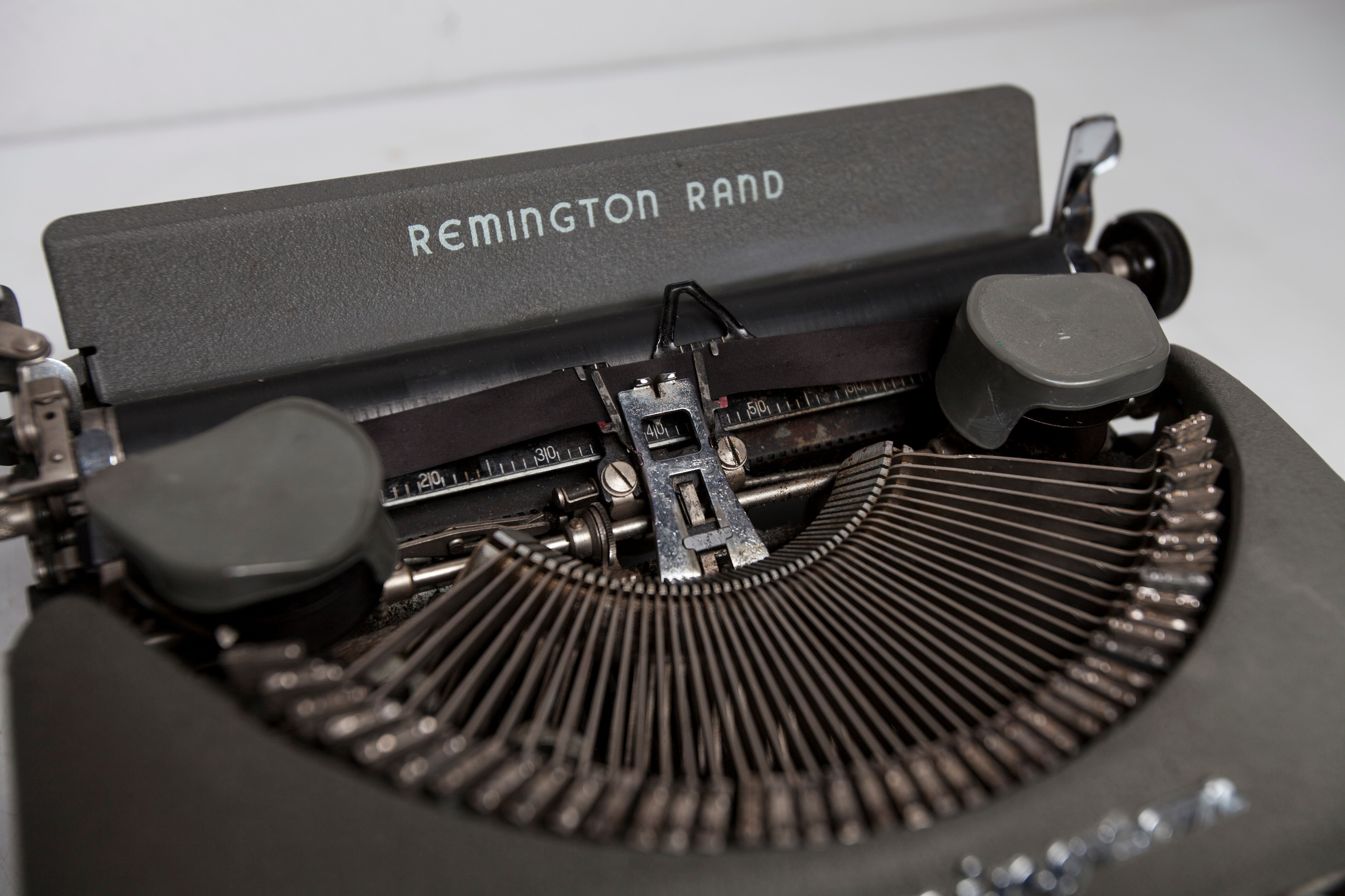 Typewriter Remington rand 1947 deluxe model 5 revised and new ribbon