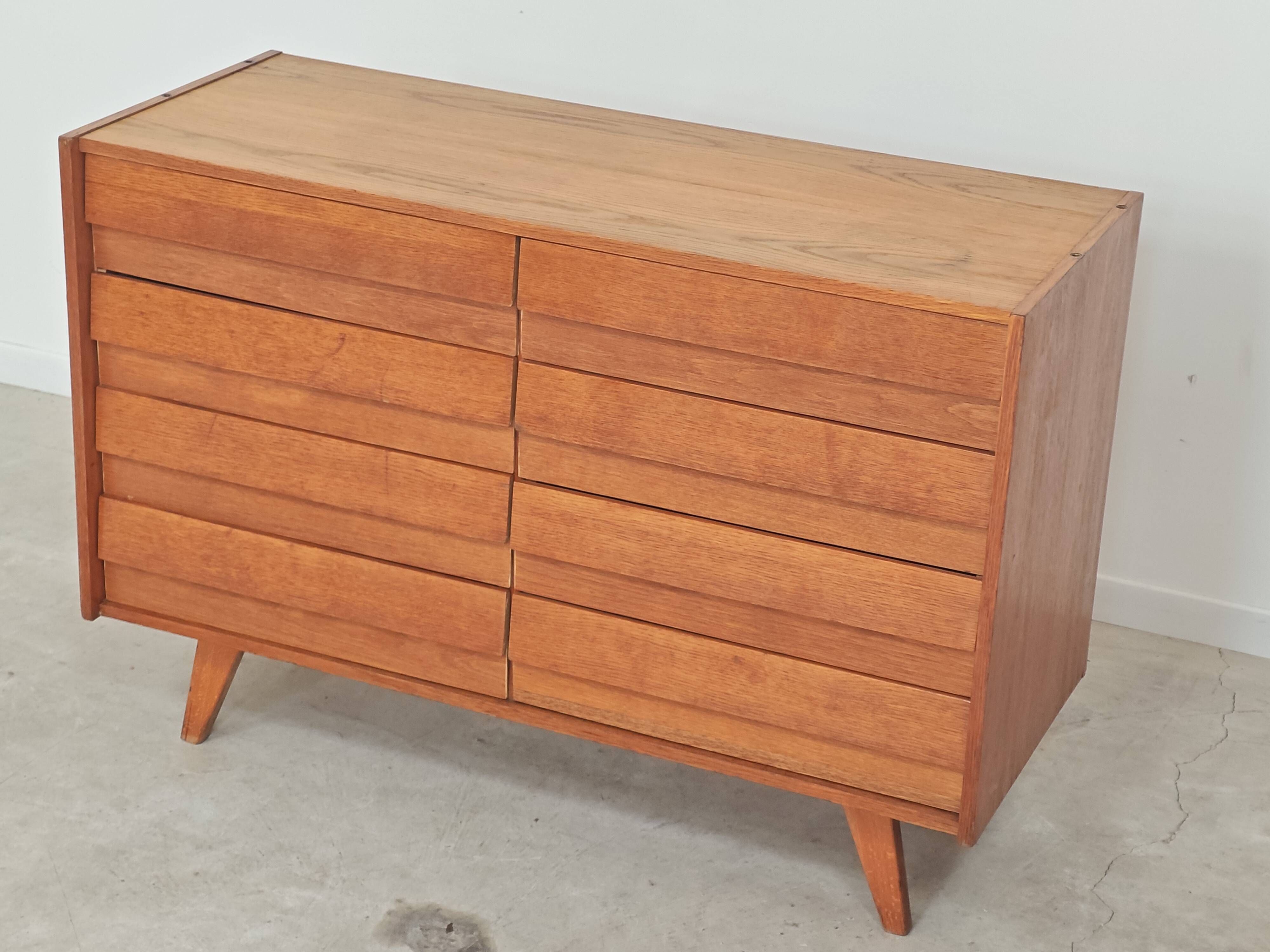 Commode U 453 bois par Jiri Jiroutek pour Interier Praha 1960