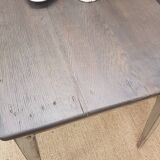 Table de ferme 131 cm en chêne massif pieds fuselés XIXe.