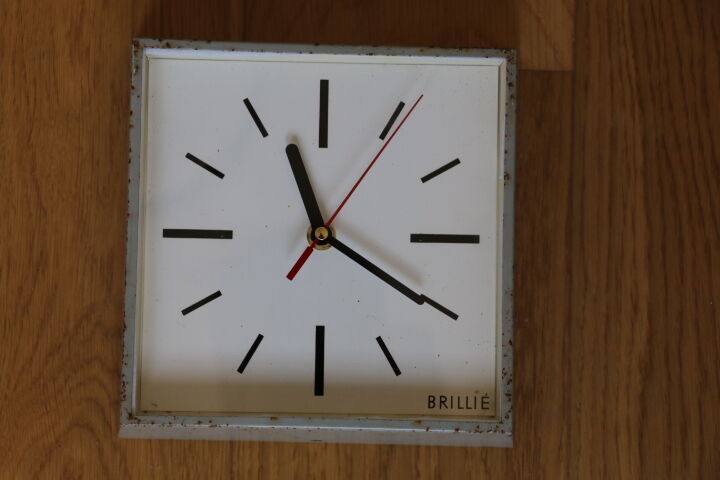 Wall clock by Brillie
