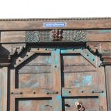Indian door in old teak piece and patina of origin