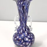 Vase en verre de Murano bleu attribué à Fratelli Toso avec des murrines, Italie