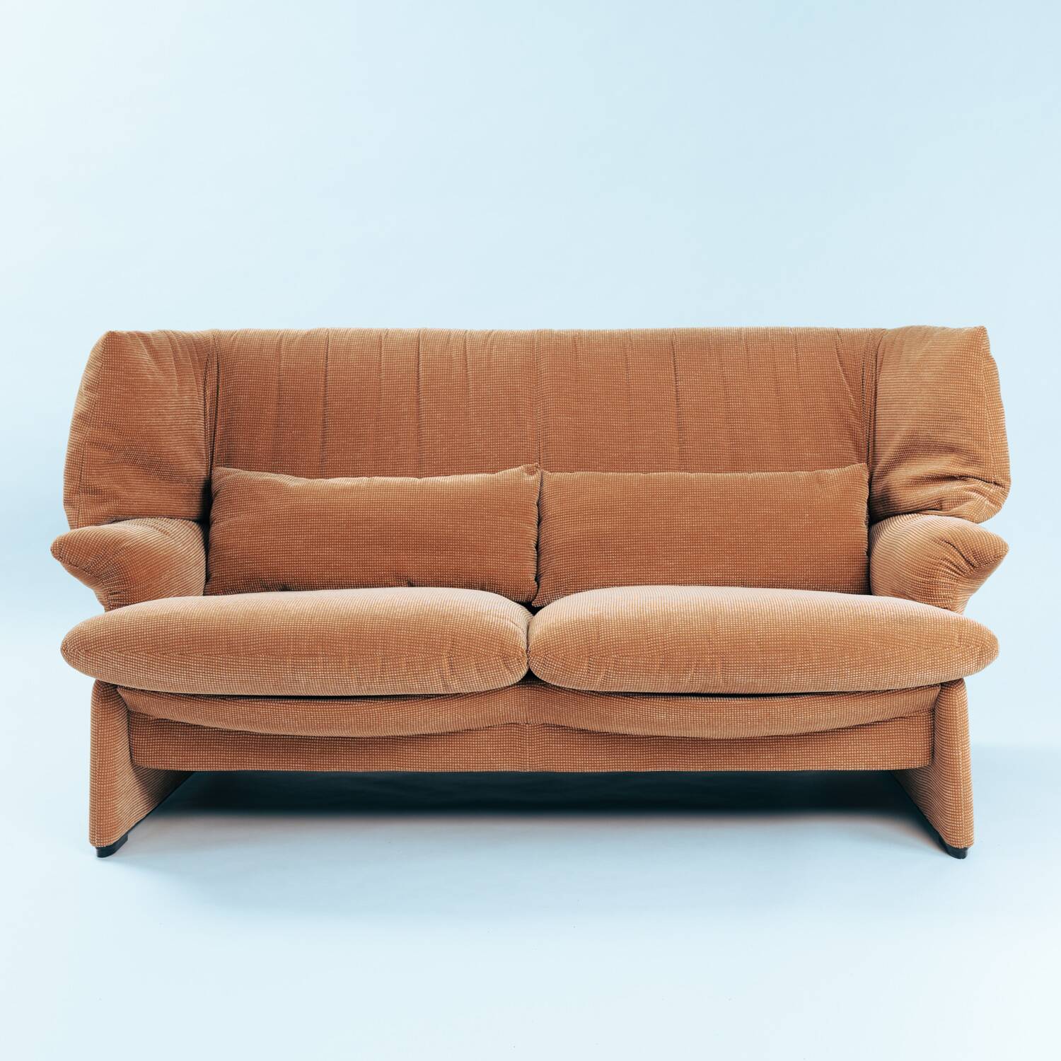Cassina Portovenere Vico Magistretti wingback peach salmon sofa Maralunga