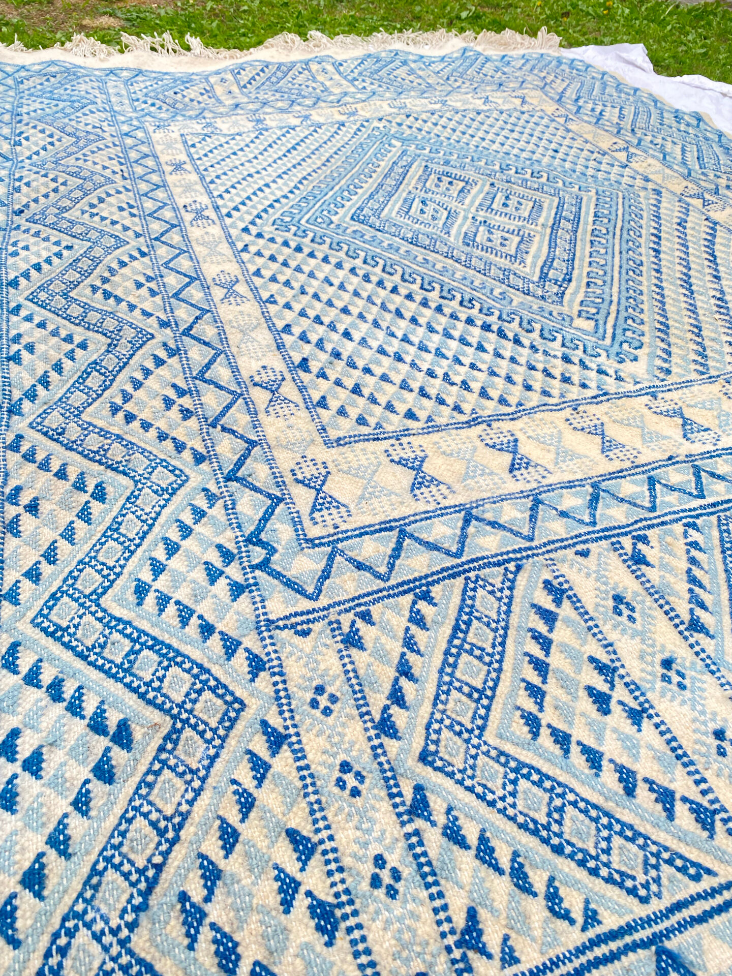 Tapis en laine berbere Margoum