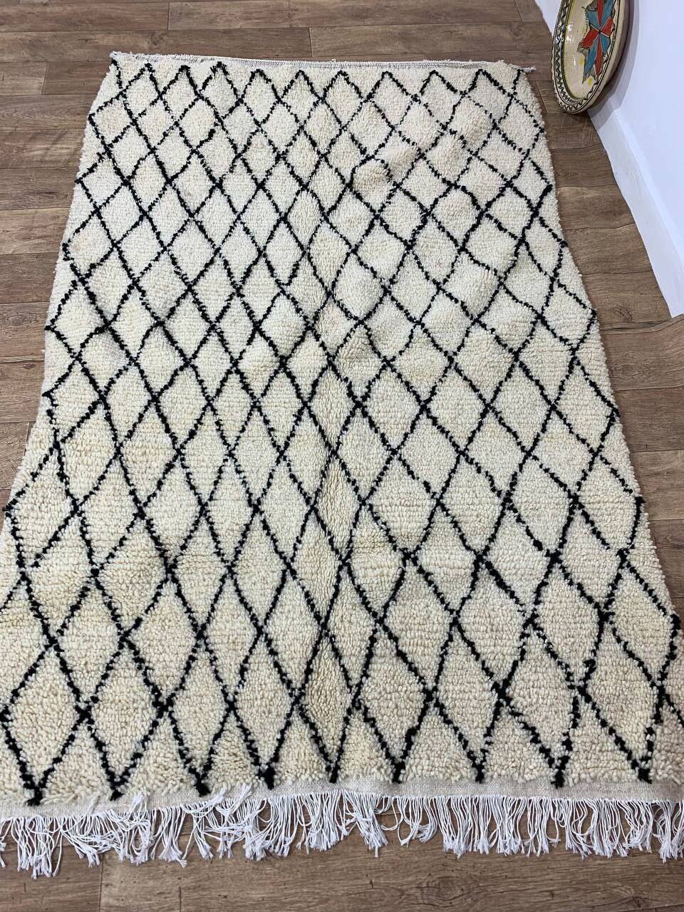 Handmade moroccan berber rug 210 x 130 cm