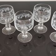 Set of 6 wine glasses on feet decoration grapes and vine shoot
