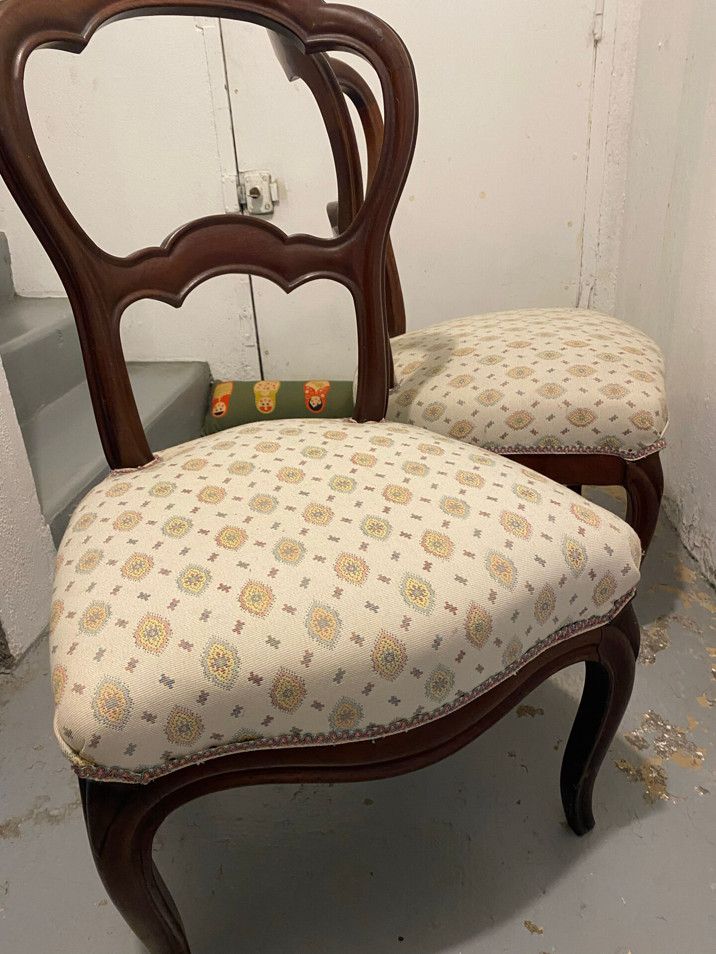 Paire de fauteuils cabriolet style Louis XV