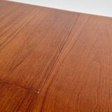 Restored teak dining table by henry rosengren hansen for brande møbelindustri mk9477