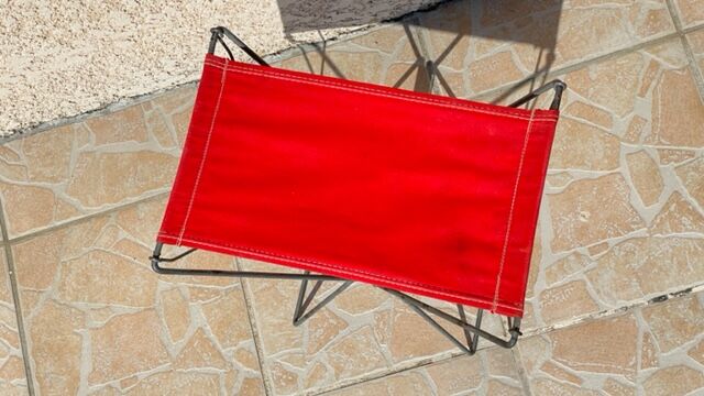 Folding nomad stool from camping rouge