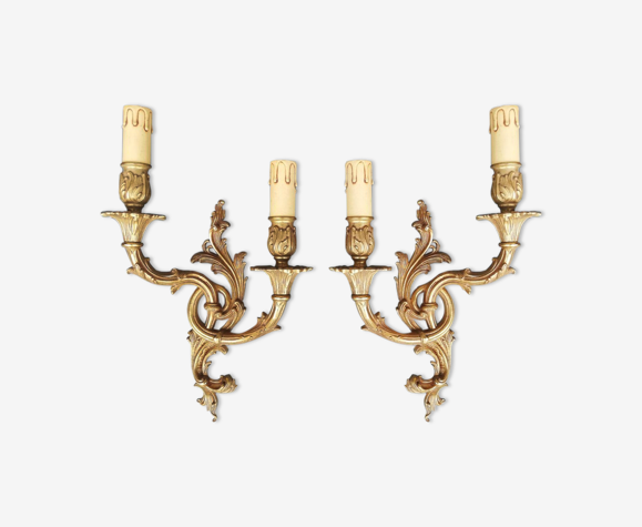 Paire d'appliques bronze de style louis xv