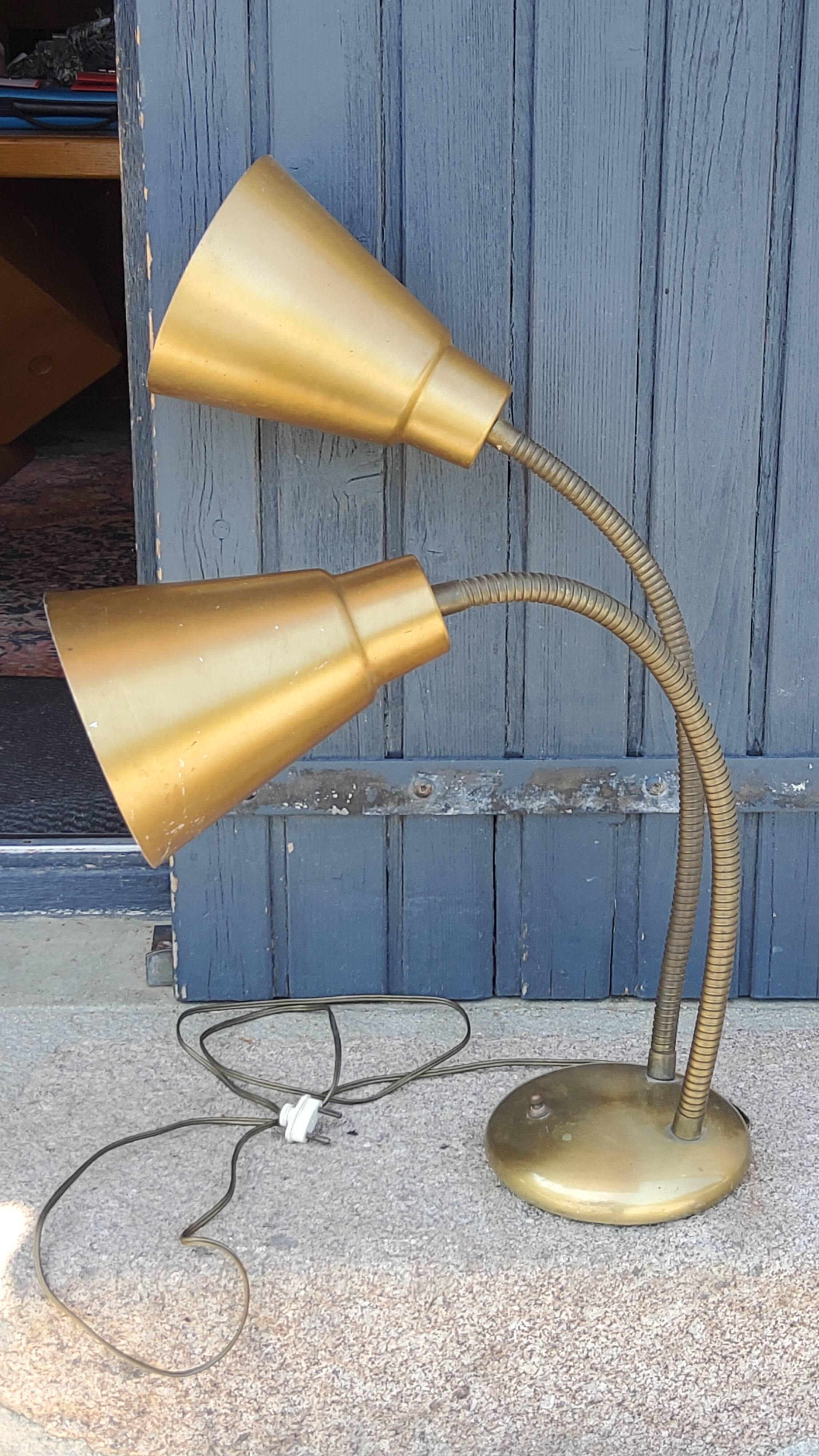 Designer desk lamp in gold metal 2 flexible arms from the 70s