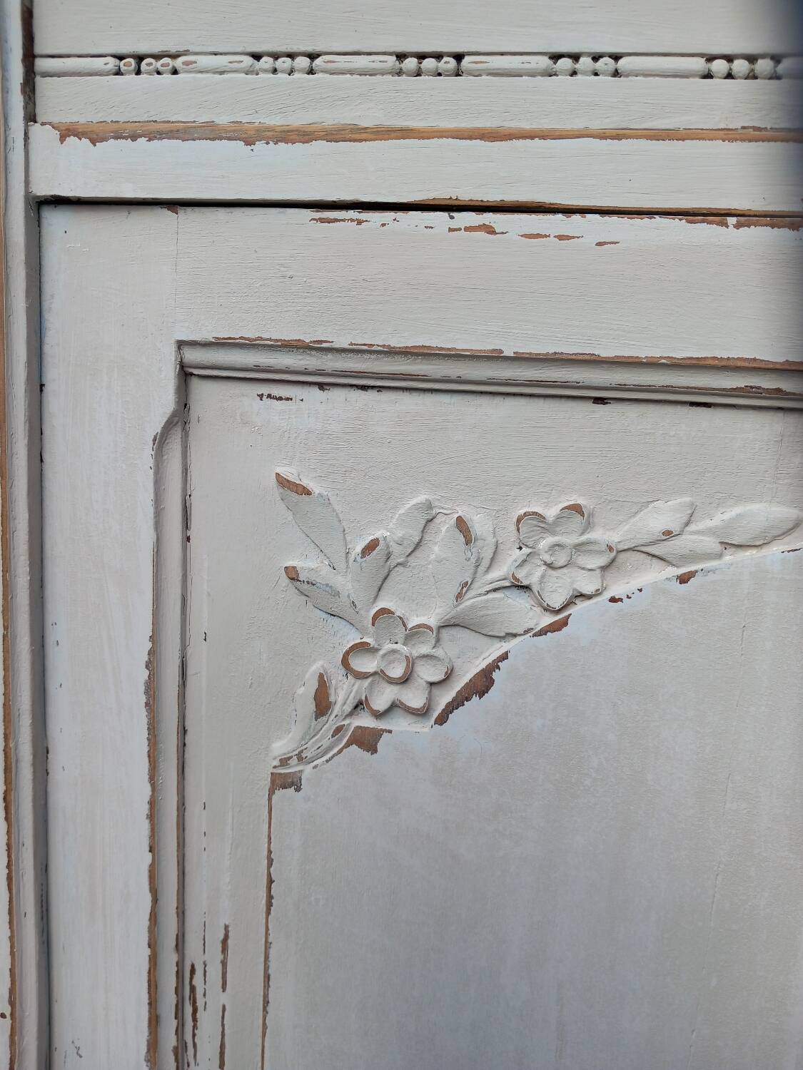 Old low sideboard in solid wood