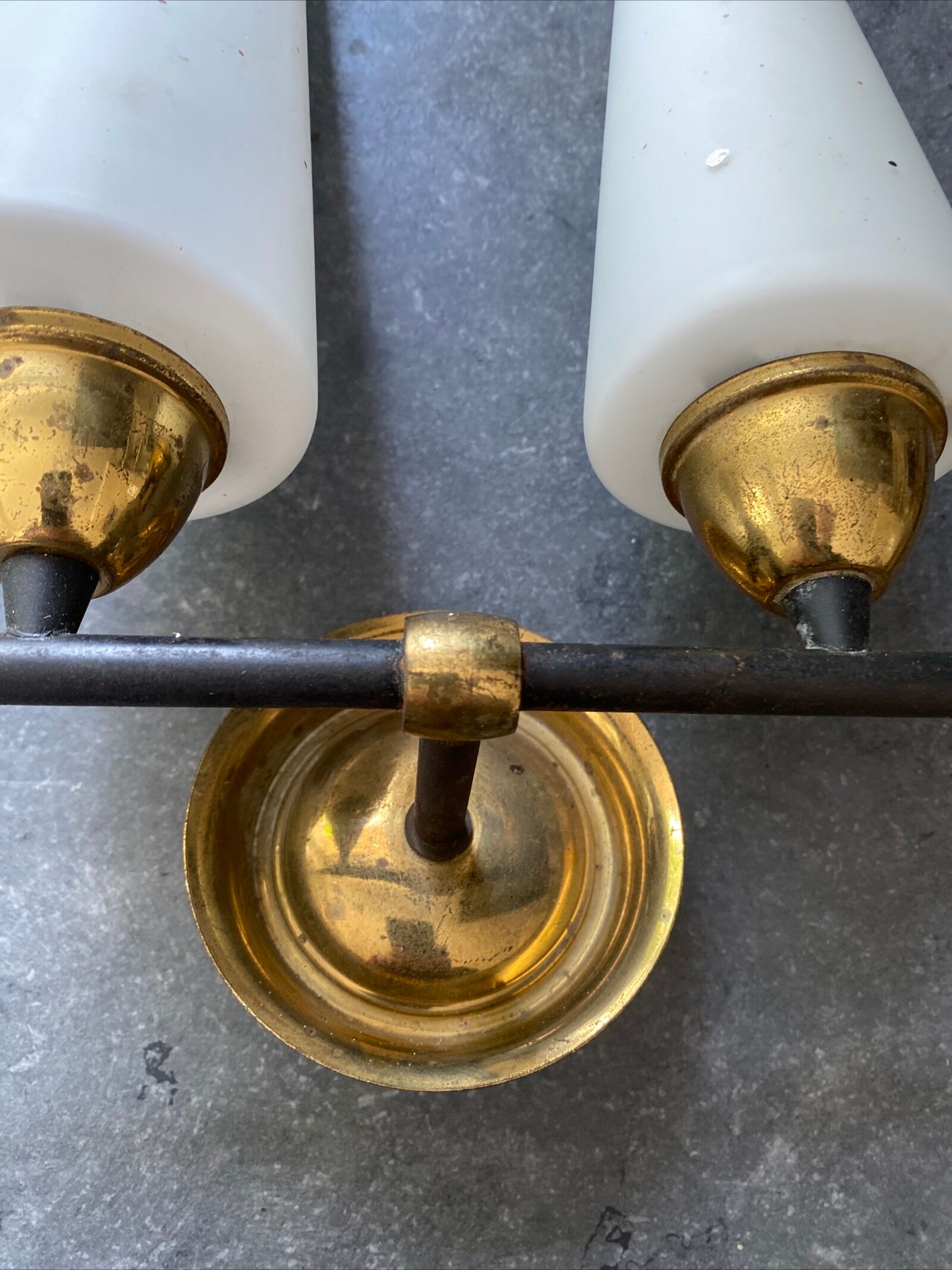 Brass and opaline wall lamp 1950/60