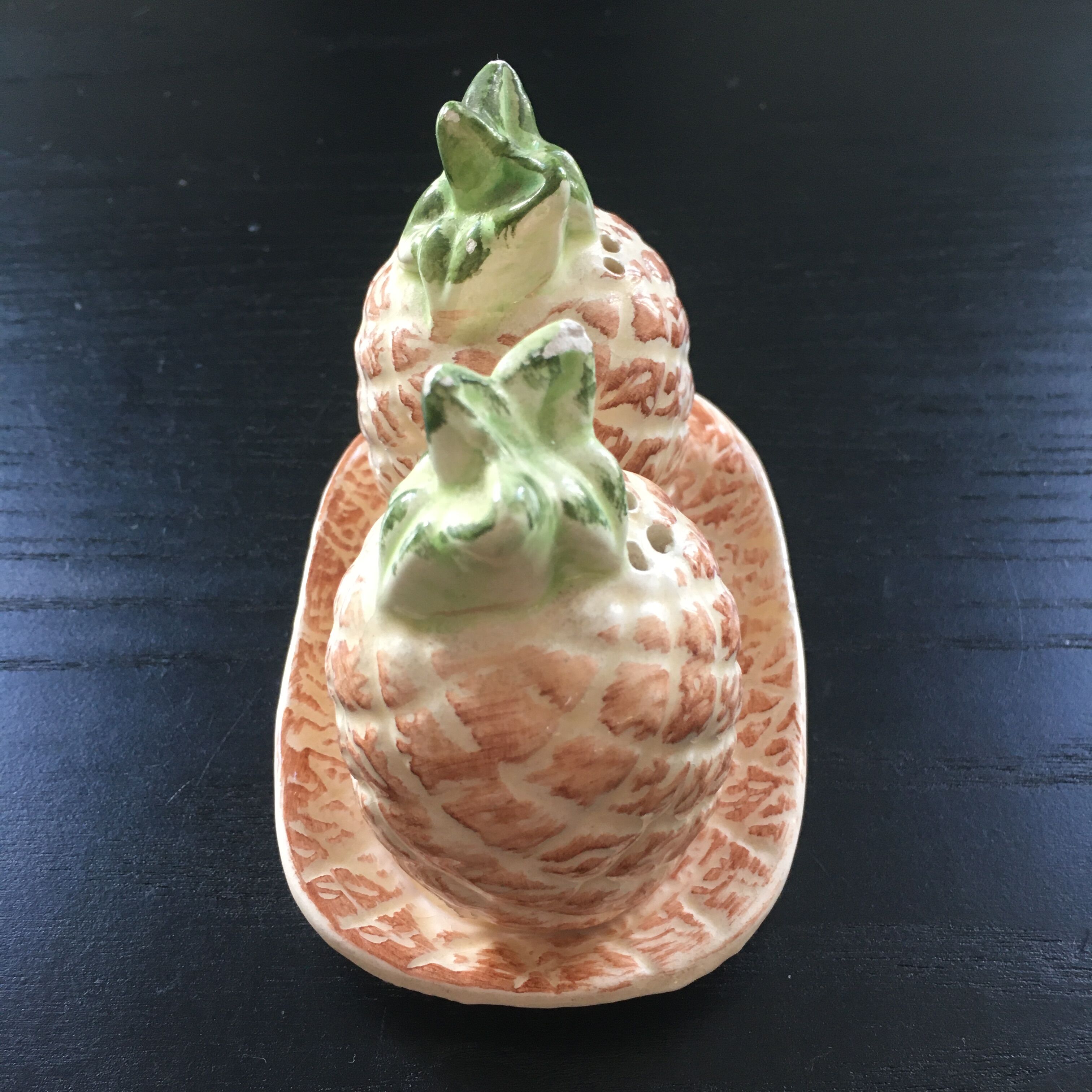 Pineapple salt and pepper set