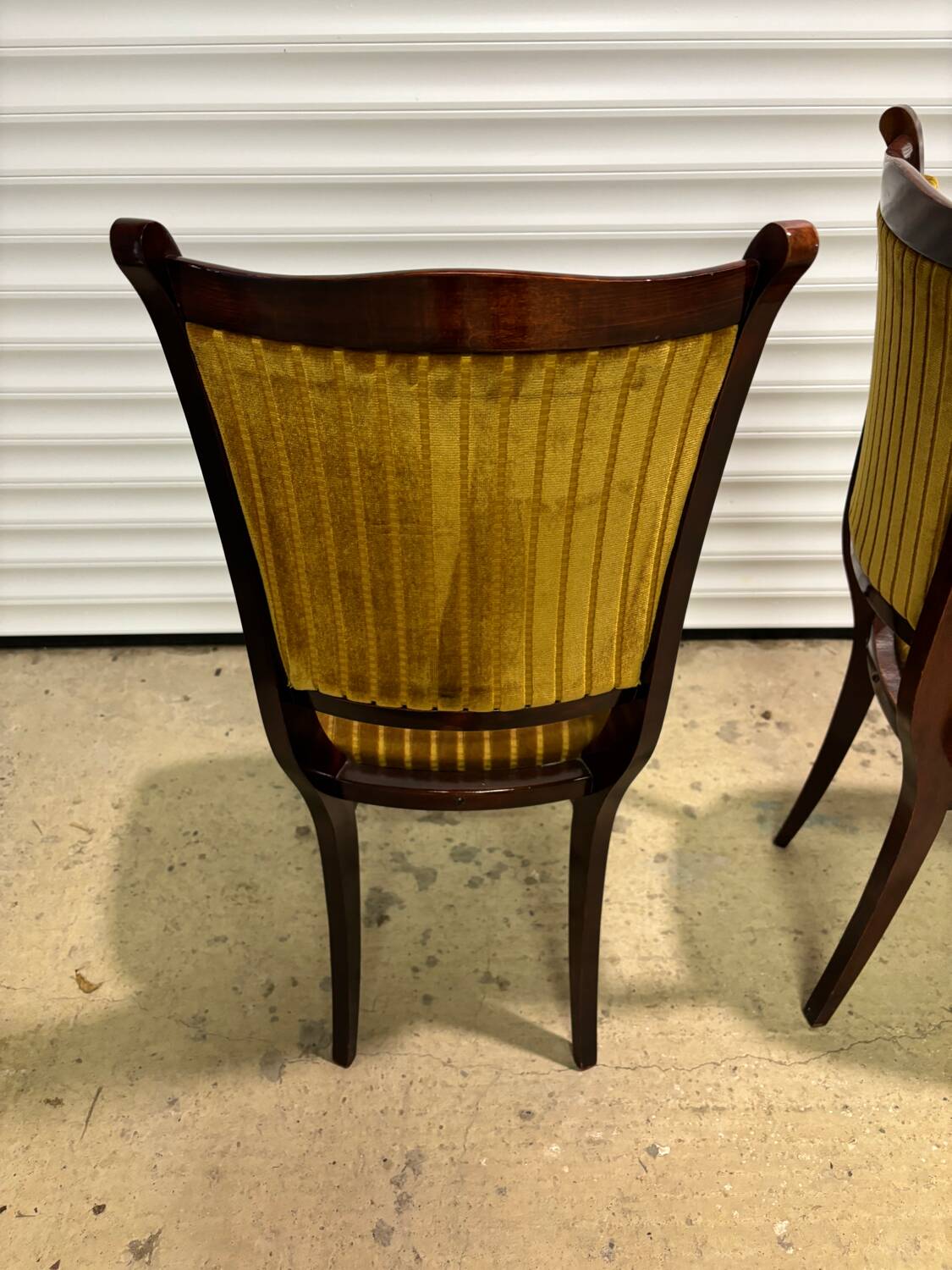 Vintage chair single-piece assembly