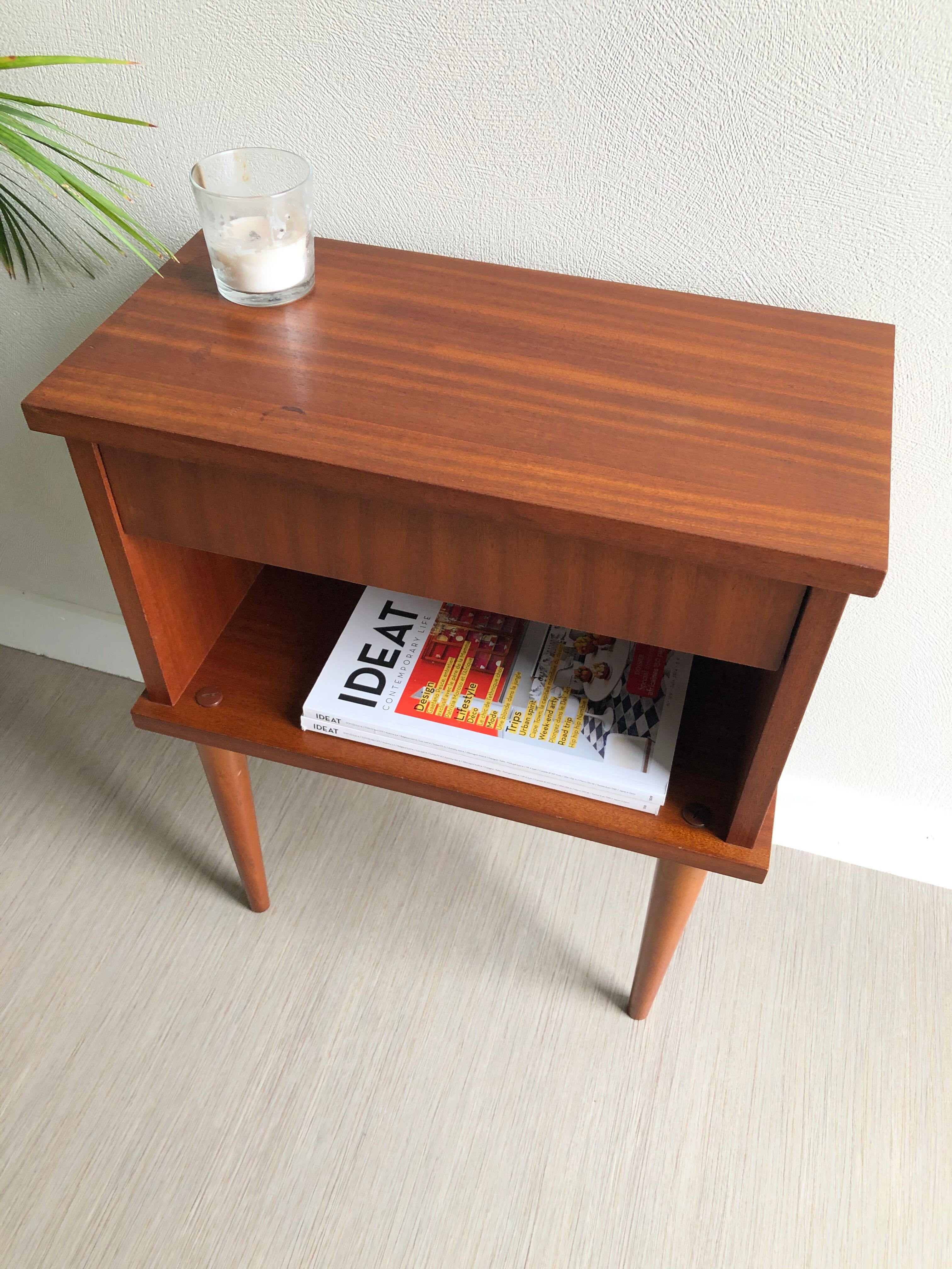 Bedside feet compass