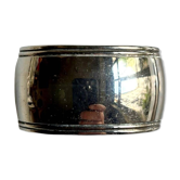 Oval napkin ring in silver metal