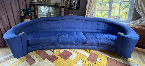 Round canapé, Italian design from the 1950s.