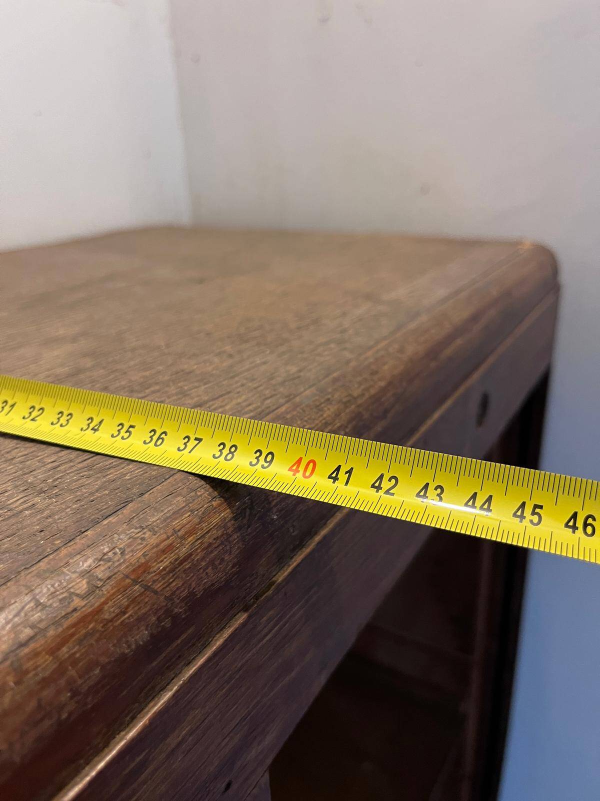 Beau meuble classeur ancien en bois, composé de 3 compartiments avec