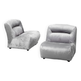 Pair of vintage lounge armchairs in grey velvet – 1970s design