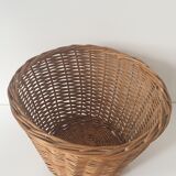 Panier en rotin ancien