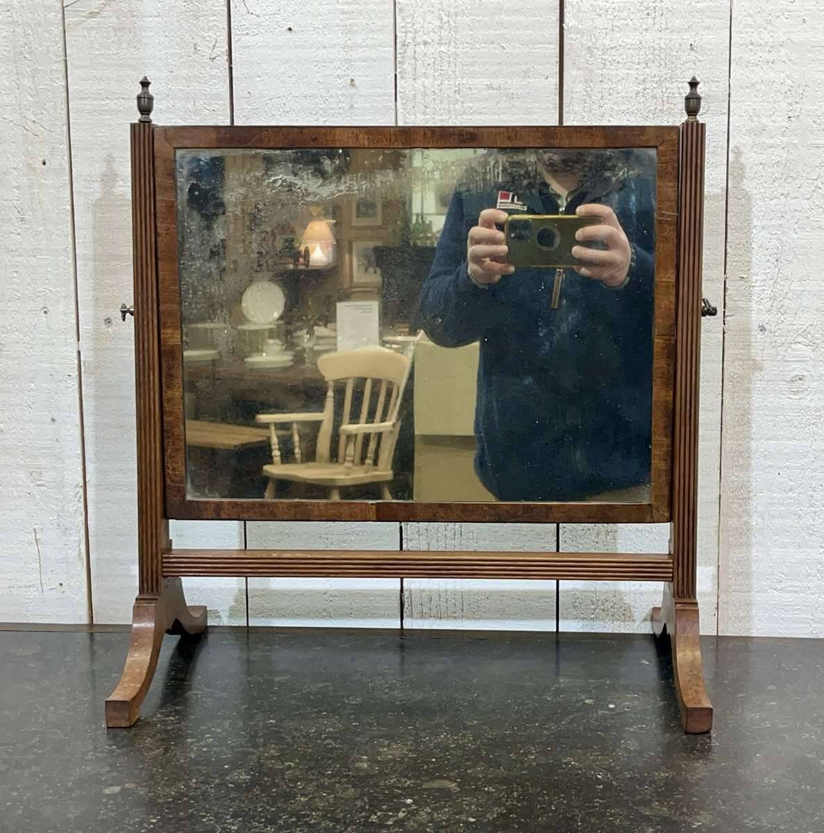 English mahogany dressing table from the late 19th century.