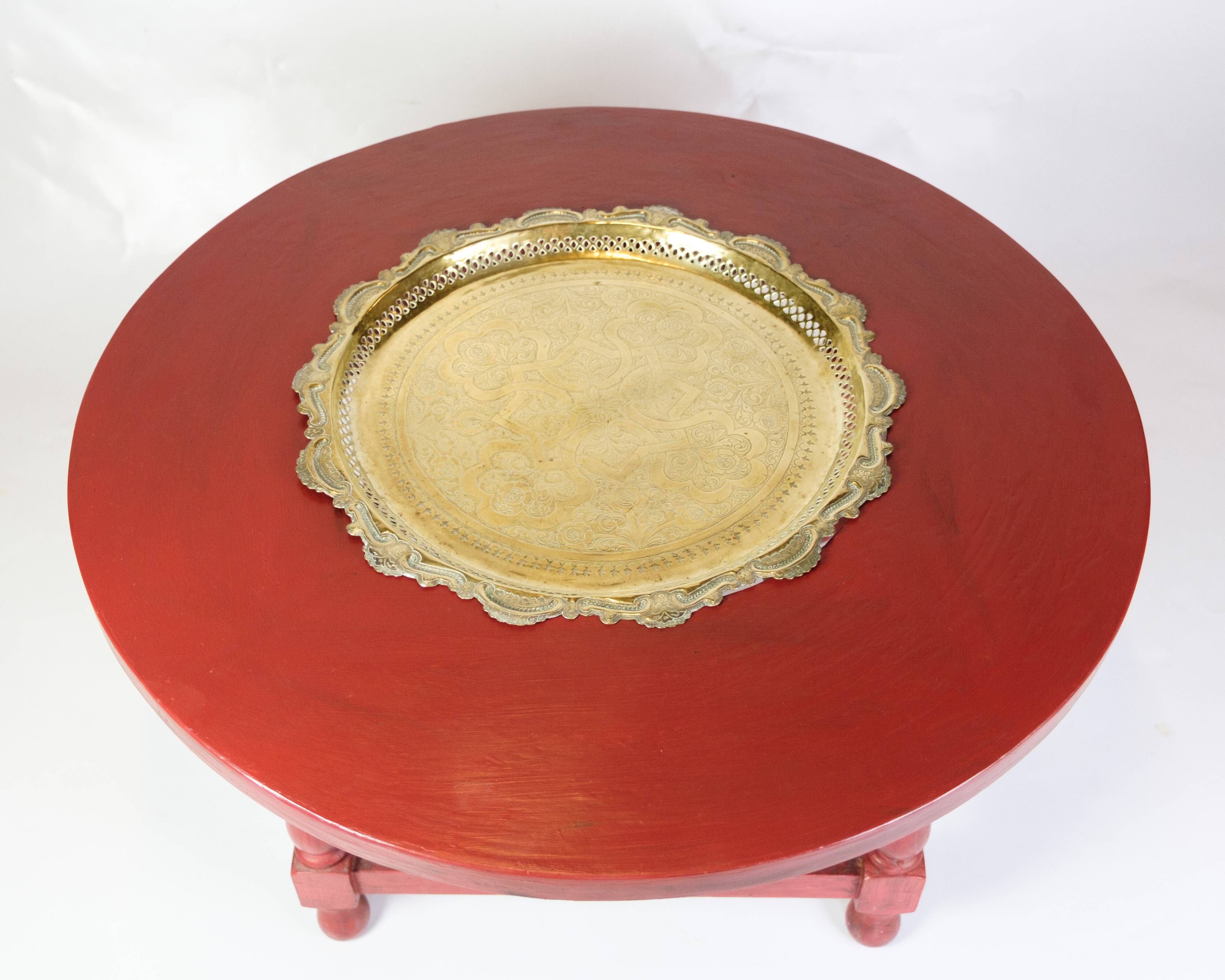 Antique Chinese Style Round Coffee Table With Bulit-in Brass Tray From 1890