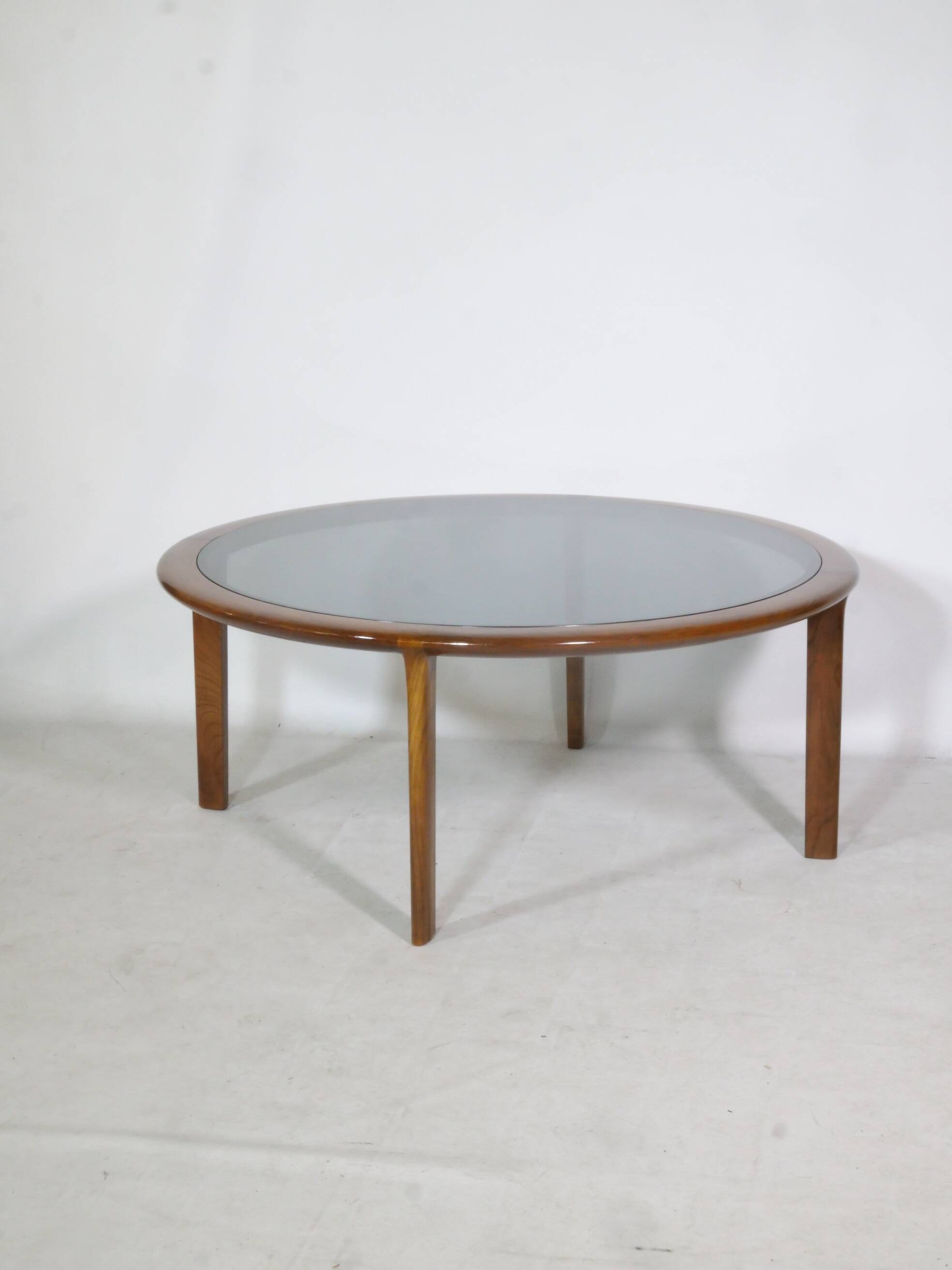 Mid-century design coffee table True vintage table by Knoll, 1960s