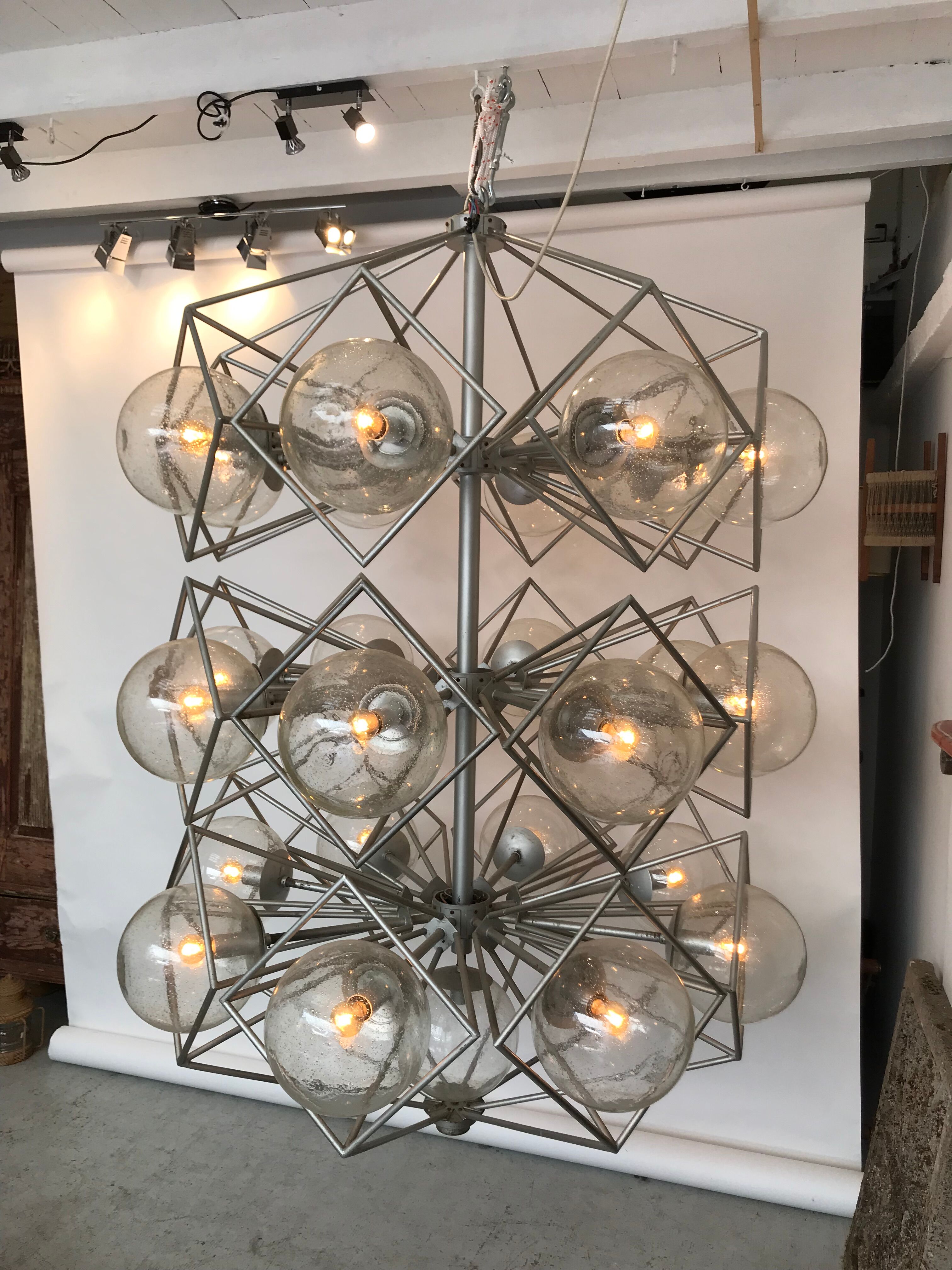Lustre en verre et métal