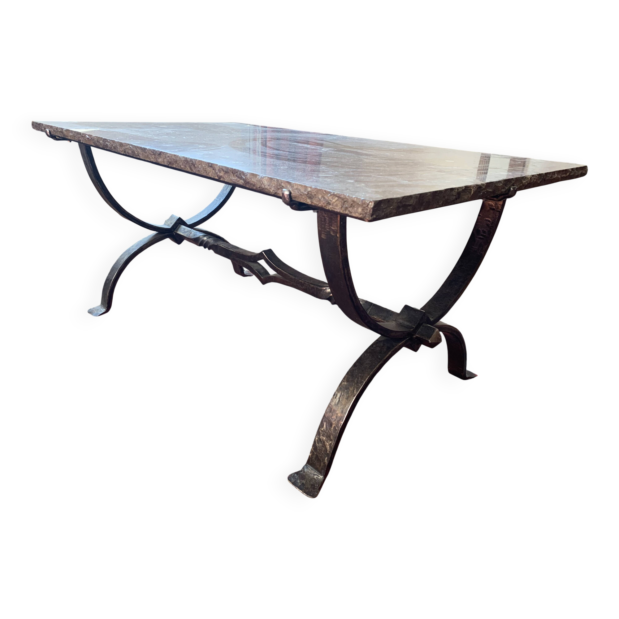 Table basse en pierre de lavé et fer forgé