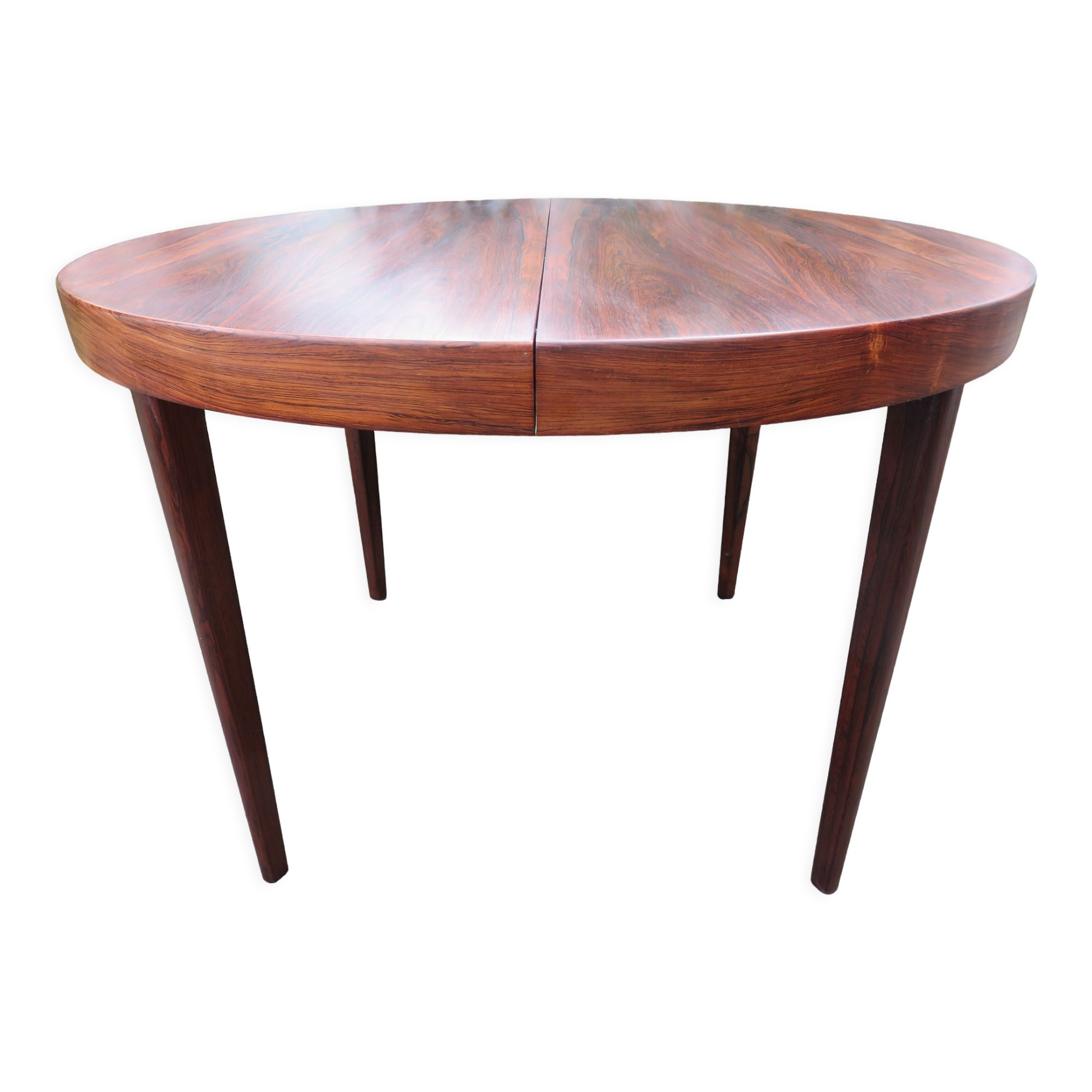 Round table with integrated extensions, rosewood. 1970