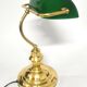 Lampe vintage de banquier en verre opalin vert
