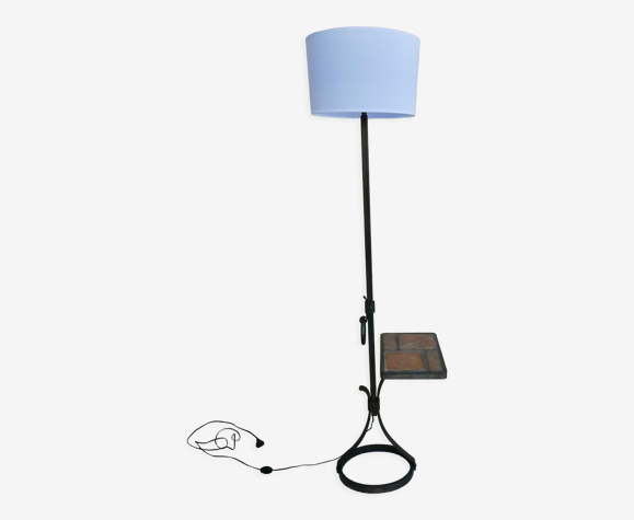 Lampadaire en fer forgé avec tablette en grès décor herbier, années 60