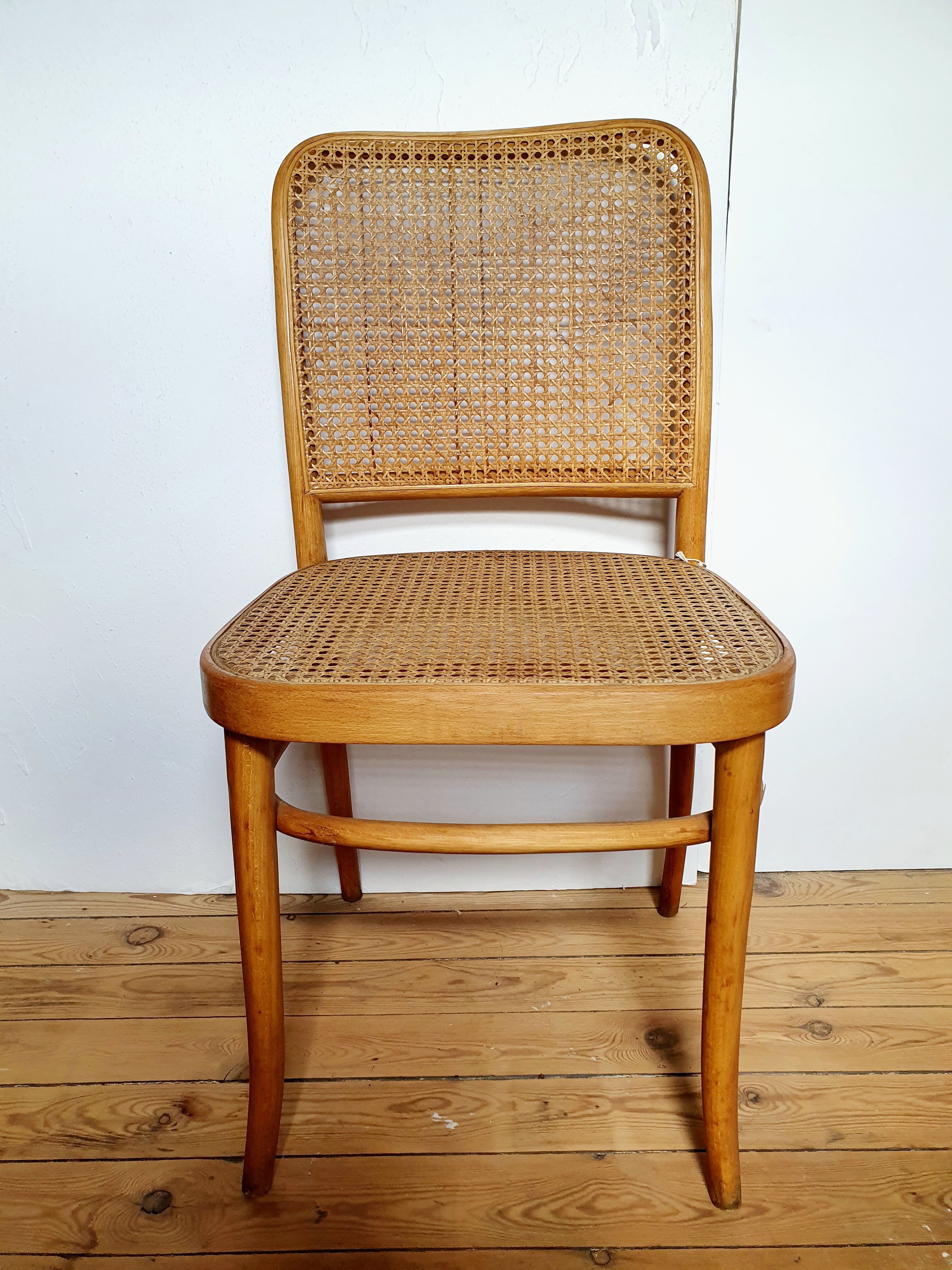 Chaise cannée 811 de Josef Hoffman pour Thonet