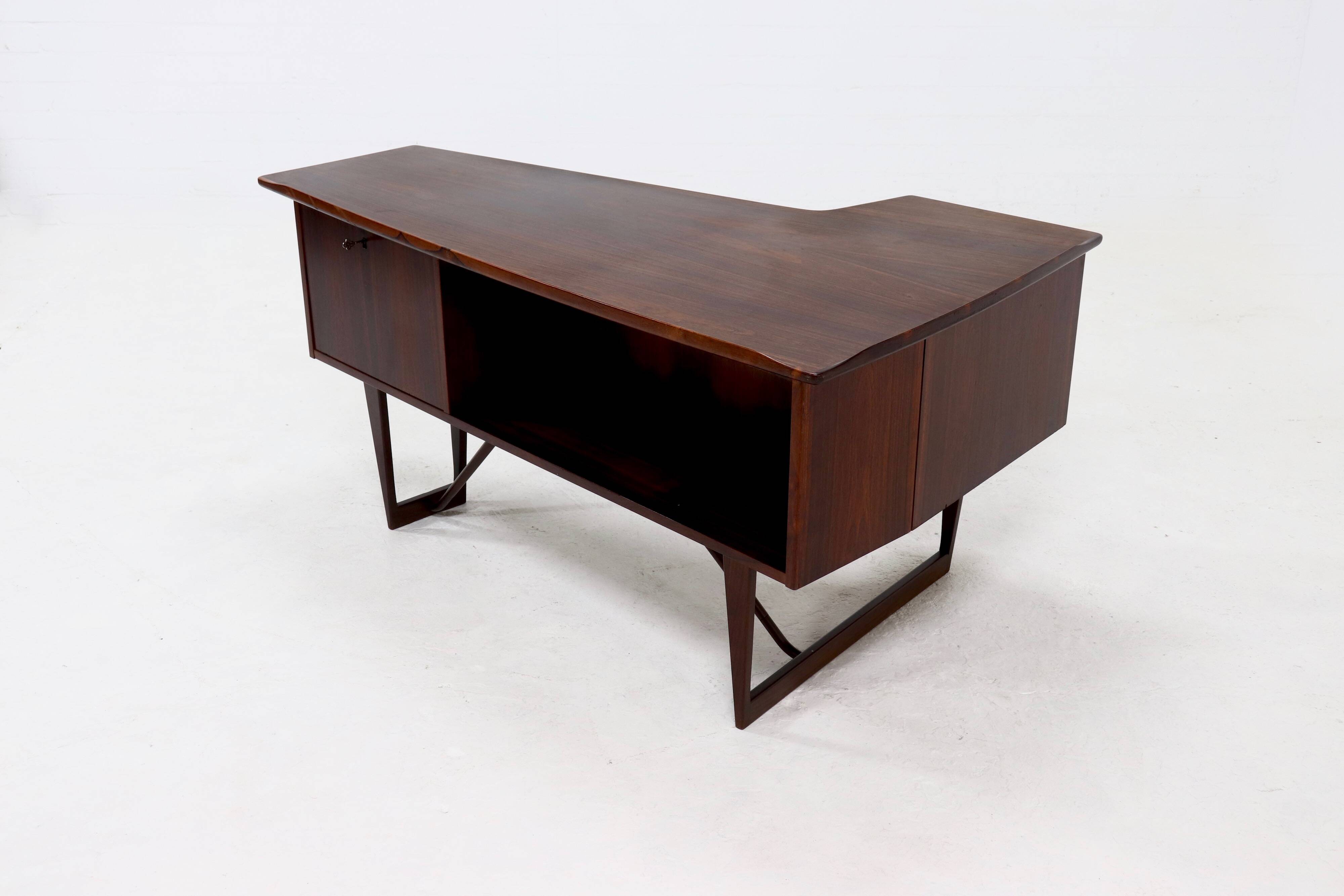 Rosewood Boomerang Desk by Peter Løvig Nielsen for Hedensted Møbelfabrik Denmark 1950s