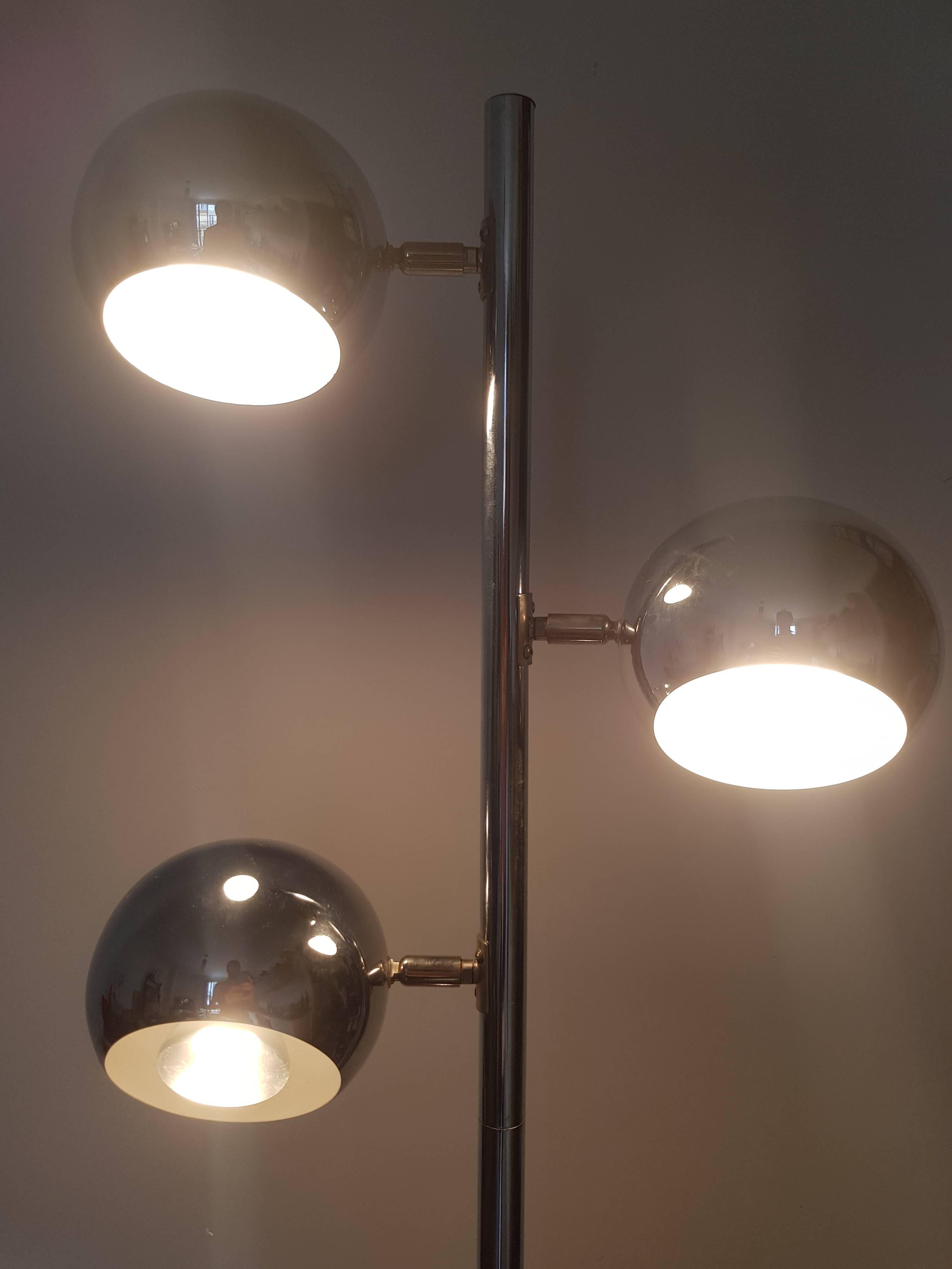 Vintage floor lamp with 3 globes