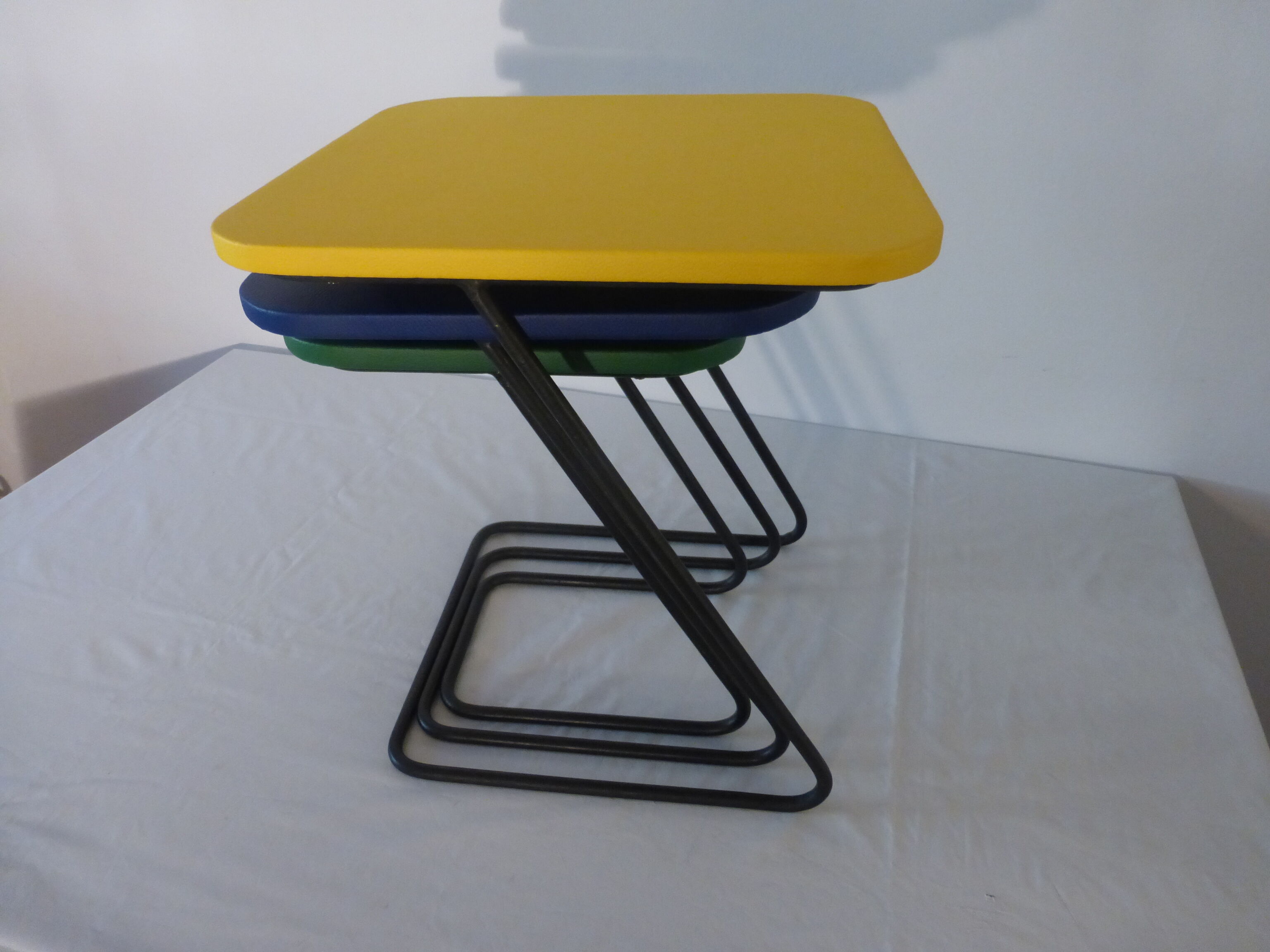 Tables gigognes 50/60, skaï and wrought iron