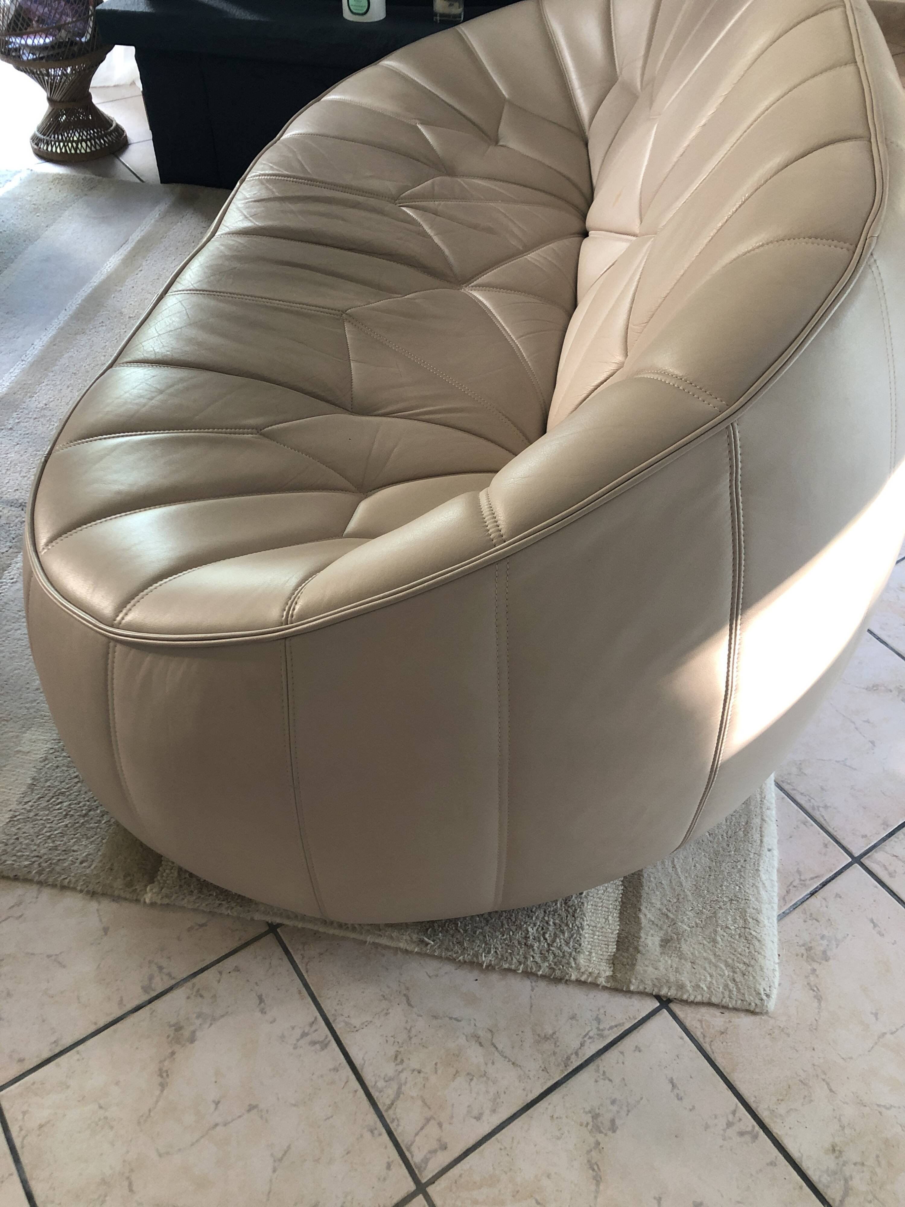 2-seater leather Ottoman sofa