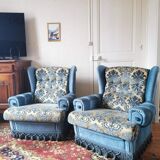 Velvet armchairs with ears and fringes on wheels