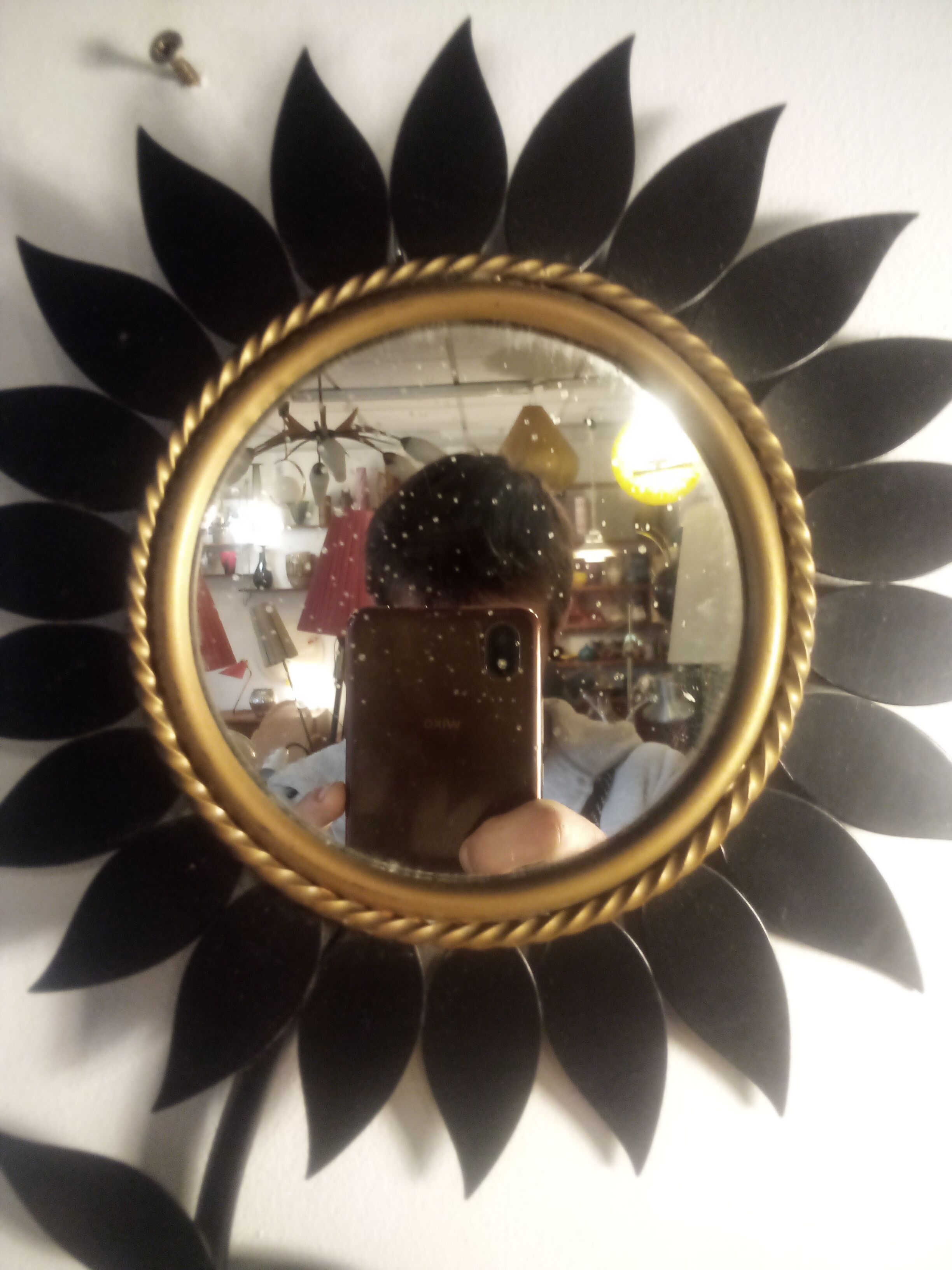 Mirror flower chaty vallauris