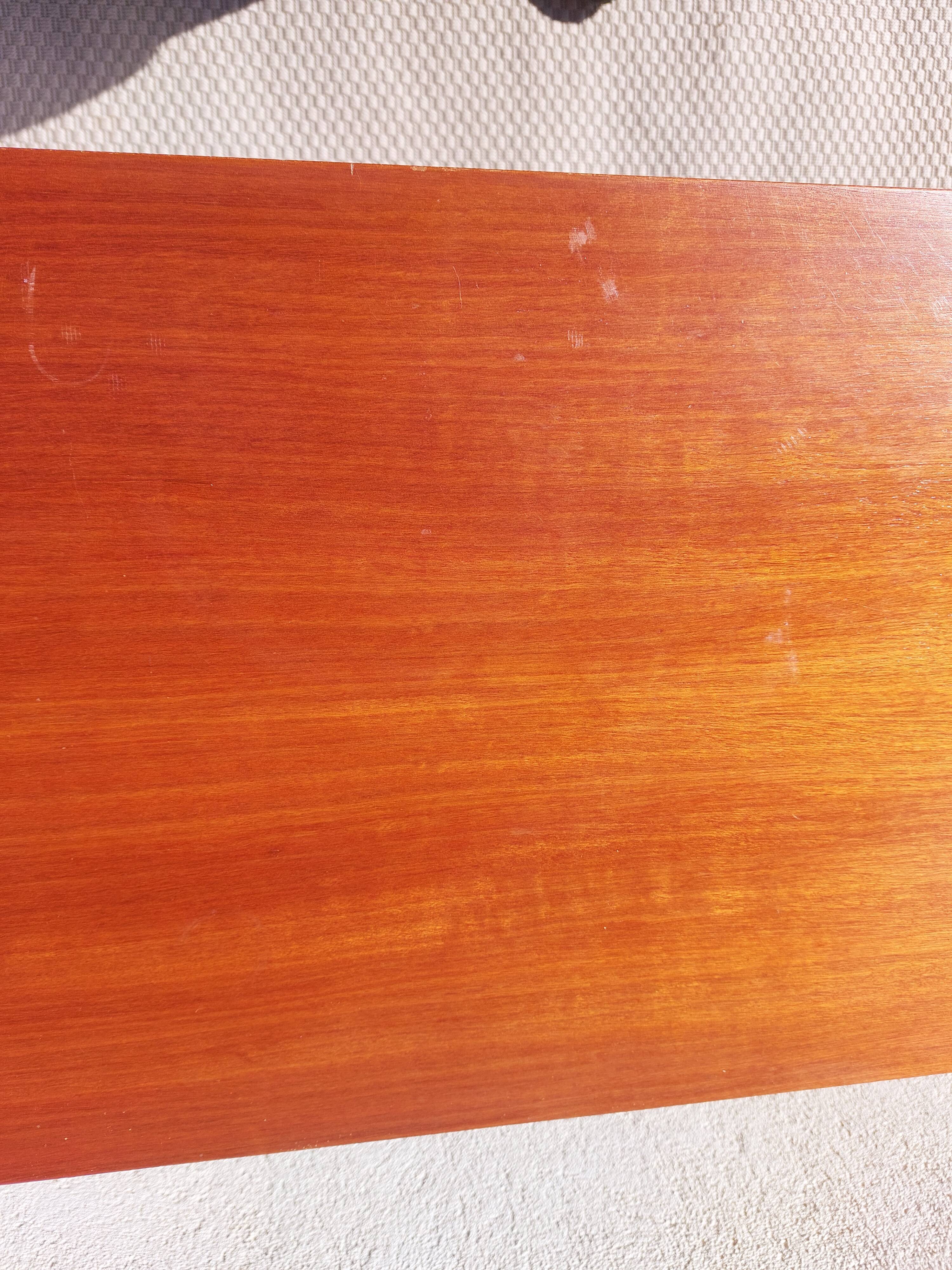 Scandinavian style commode