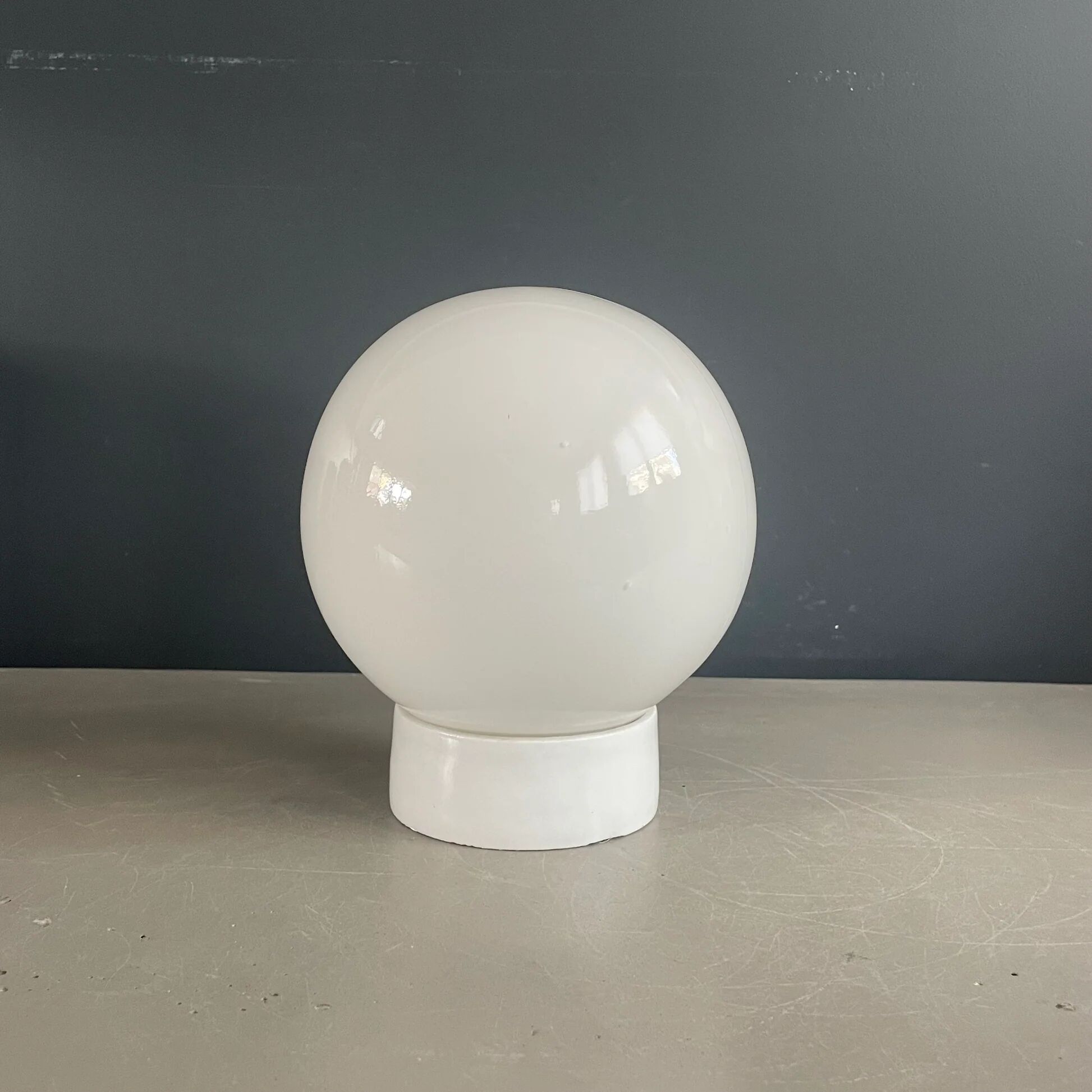 Wall light or ceiling light in porcelain and white glass