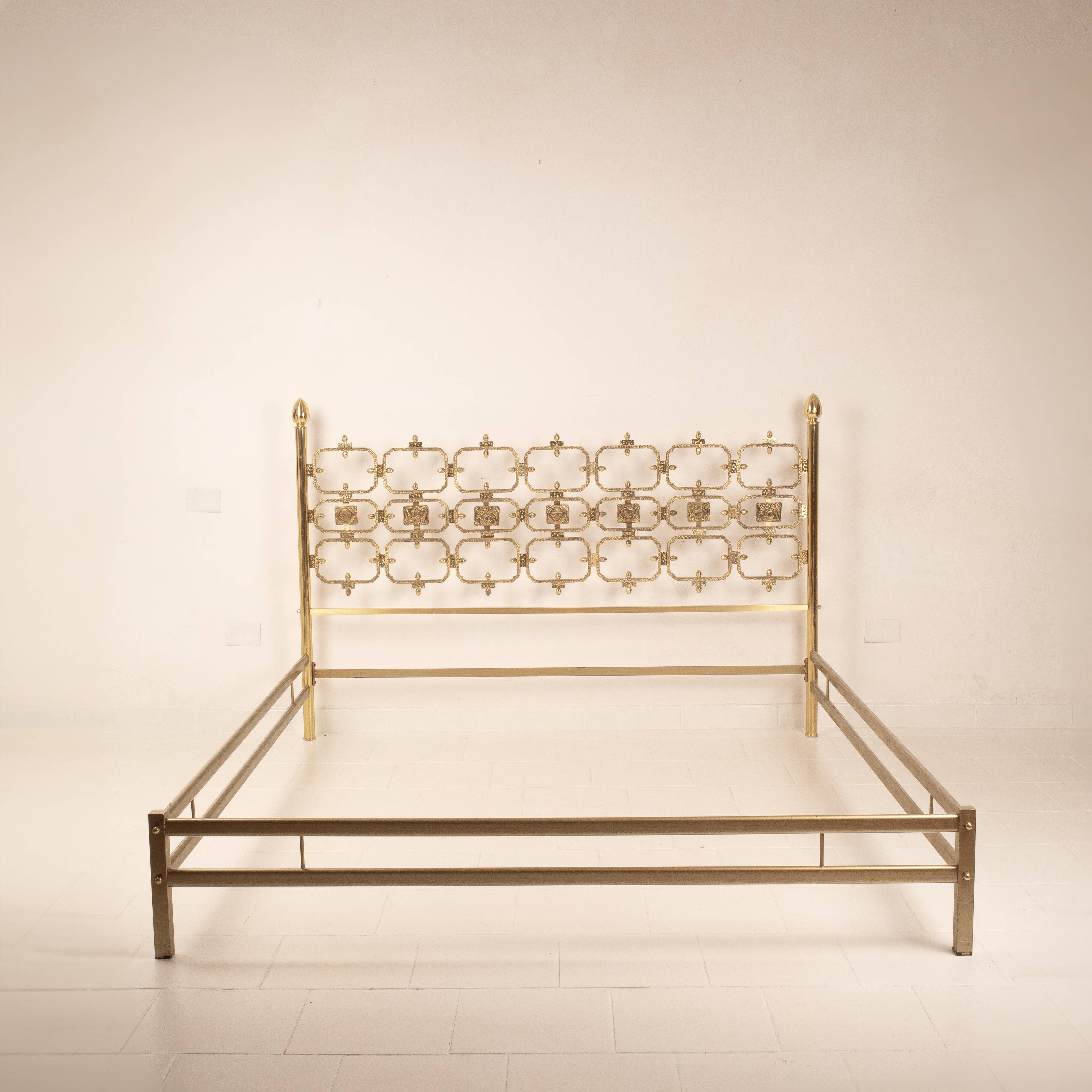 “Thailandia” Bed by Ciansky, Shelba and Luciano Frigerio for Frigerio di Desio