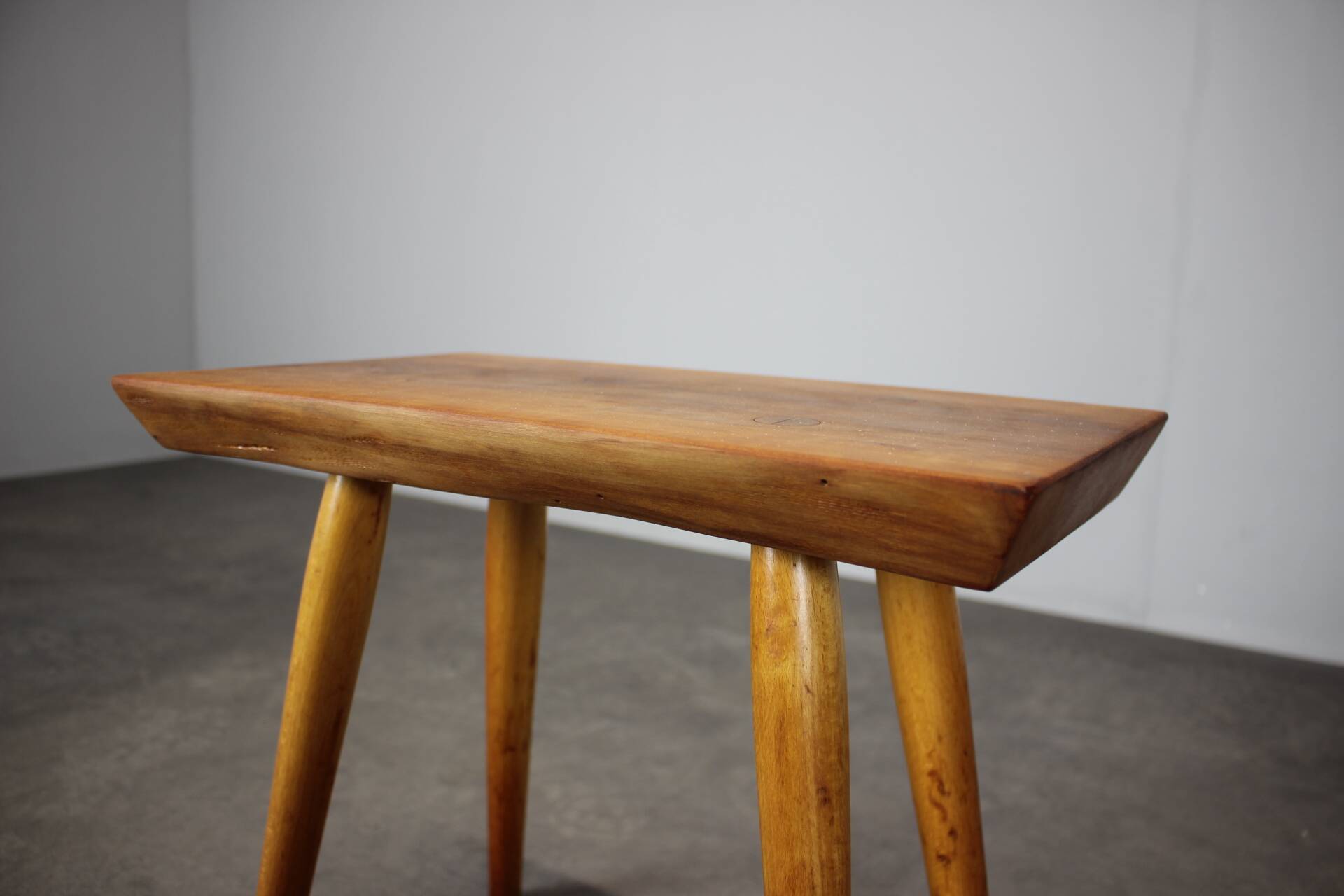 Tabouret en cerisier marqué mid-century ULUV, Tchécoslovaquie, années 1960